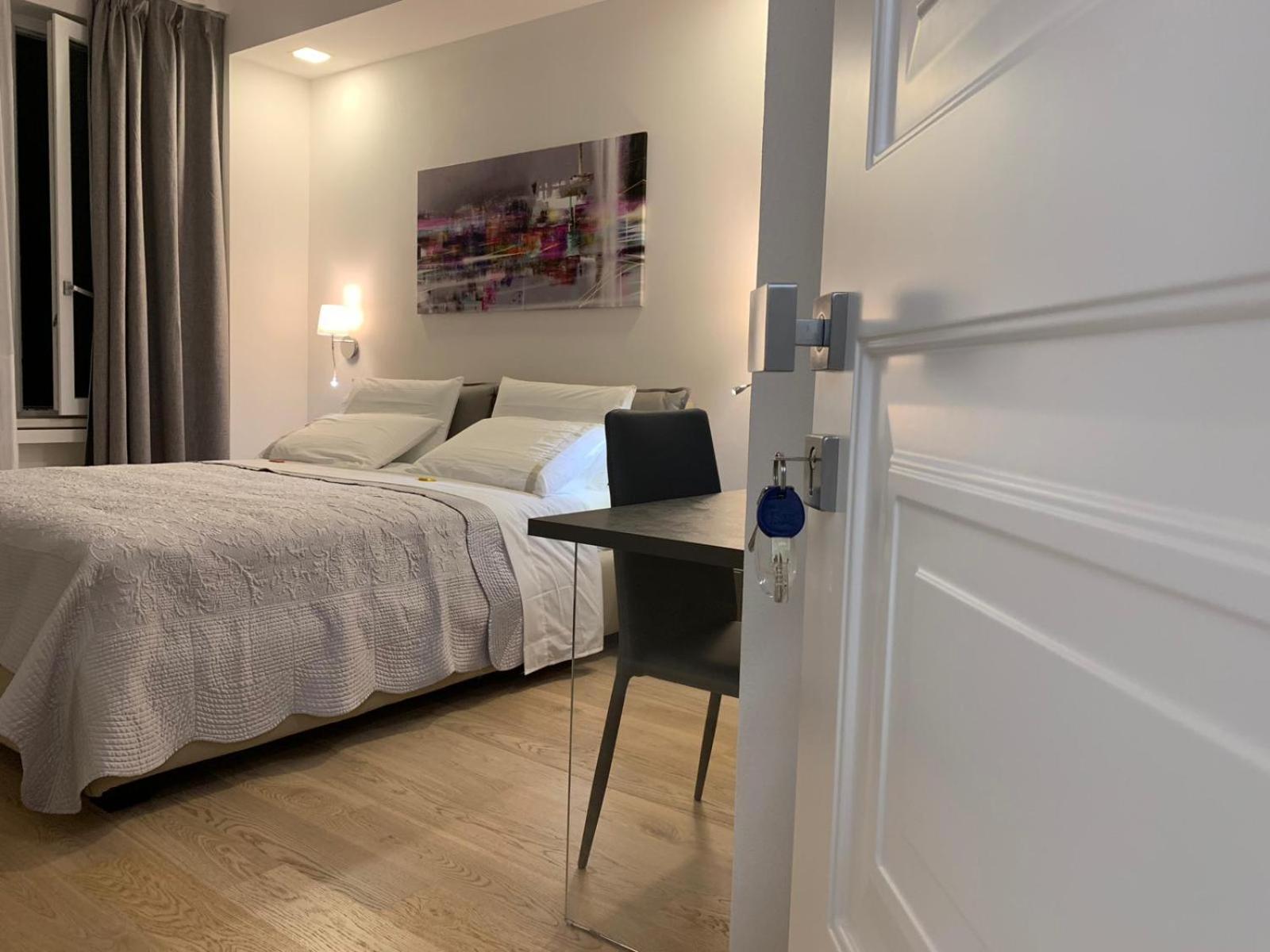 Deluxe Room - Photo 16