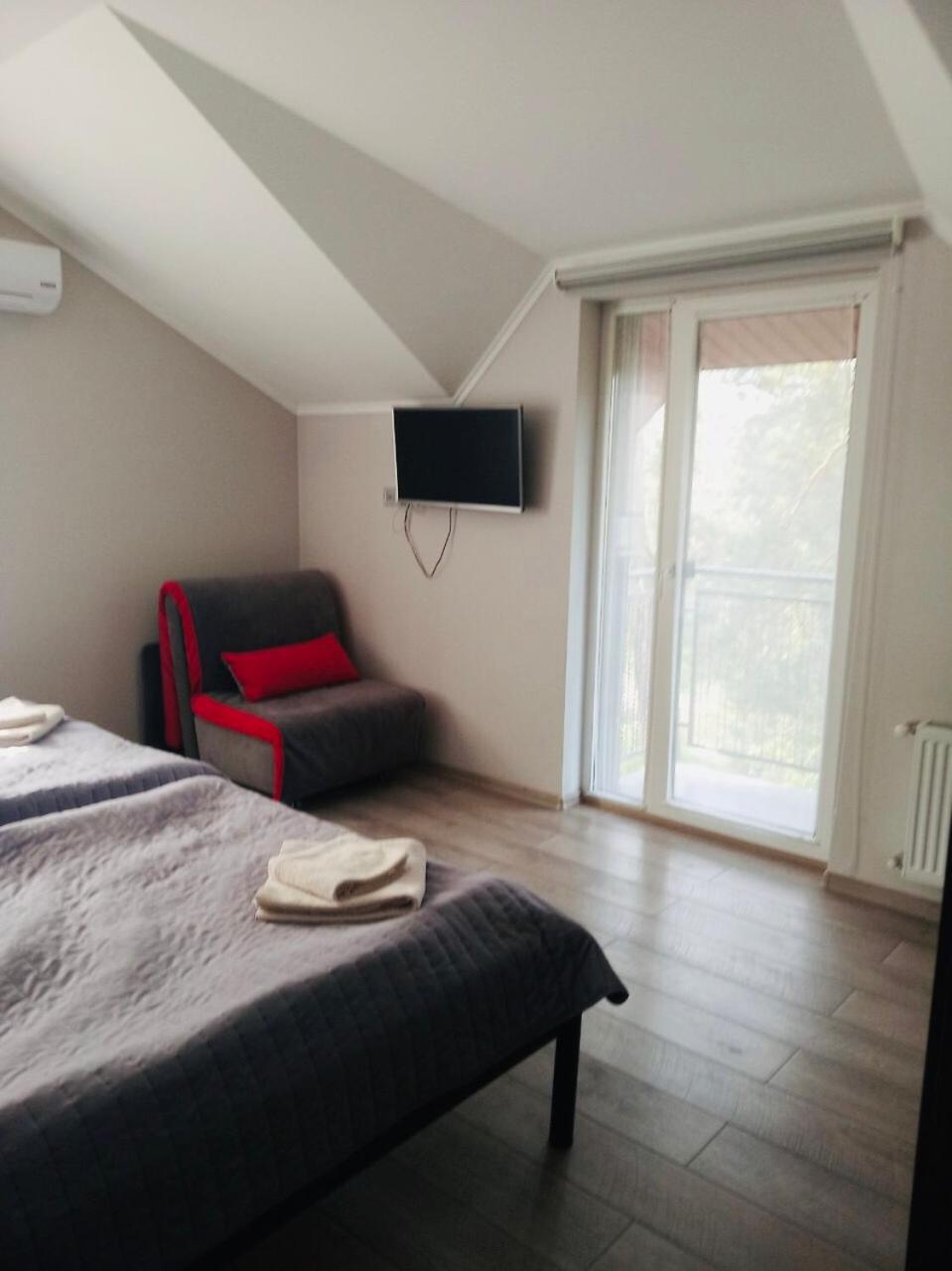 Large Double Room photo 1