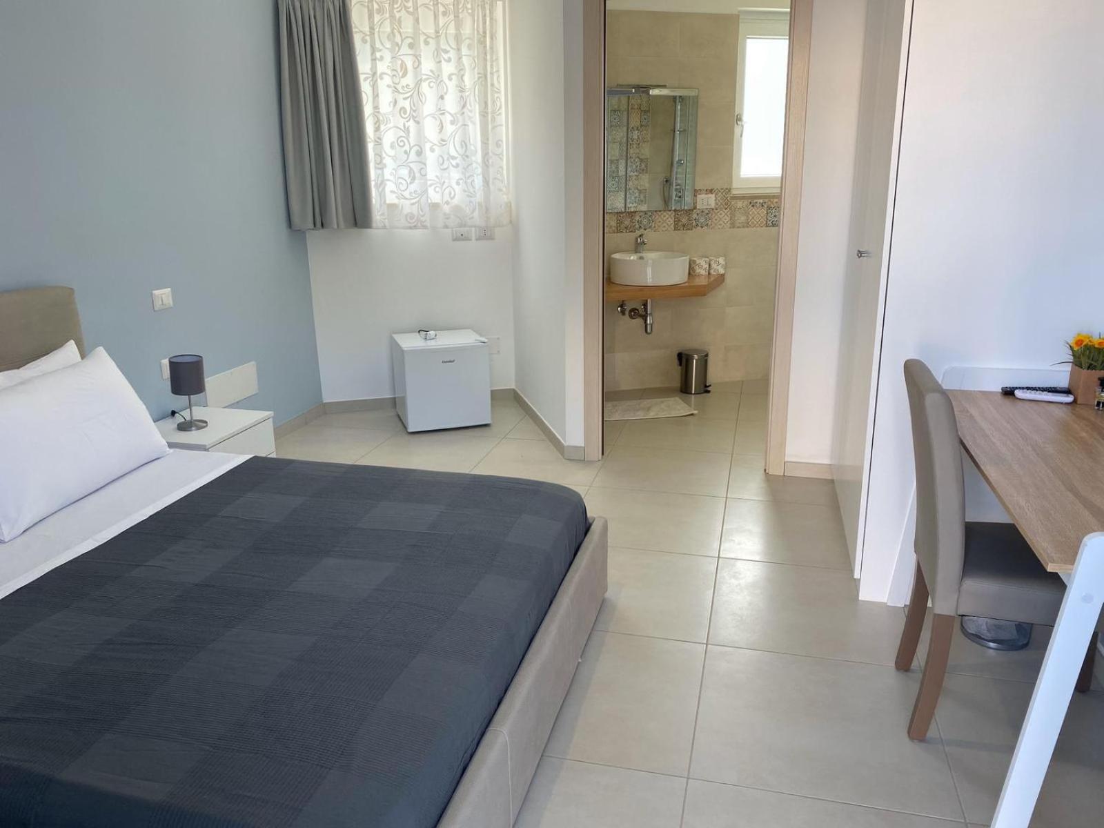 Double Room - Photo 4