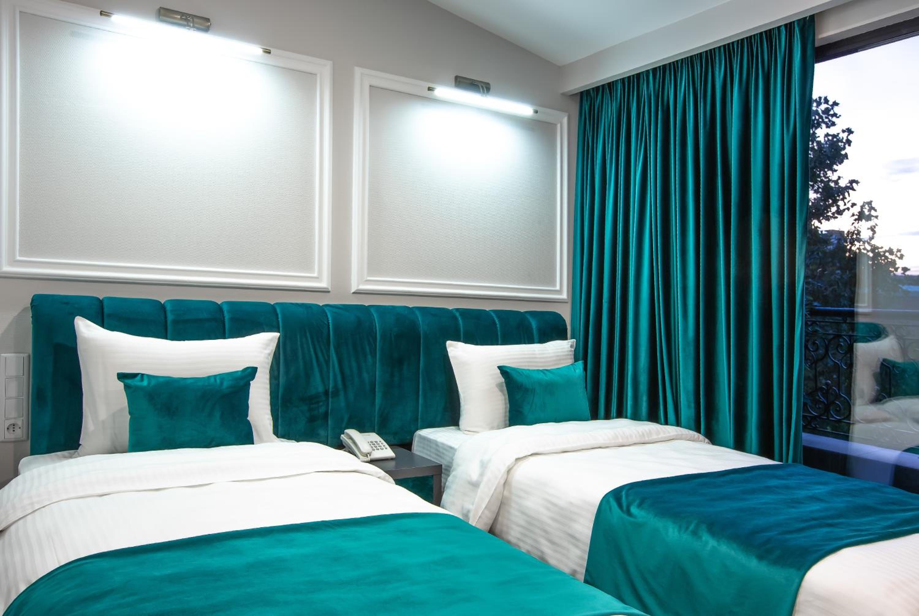 Deluxe Room - Photo 2