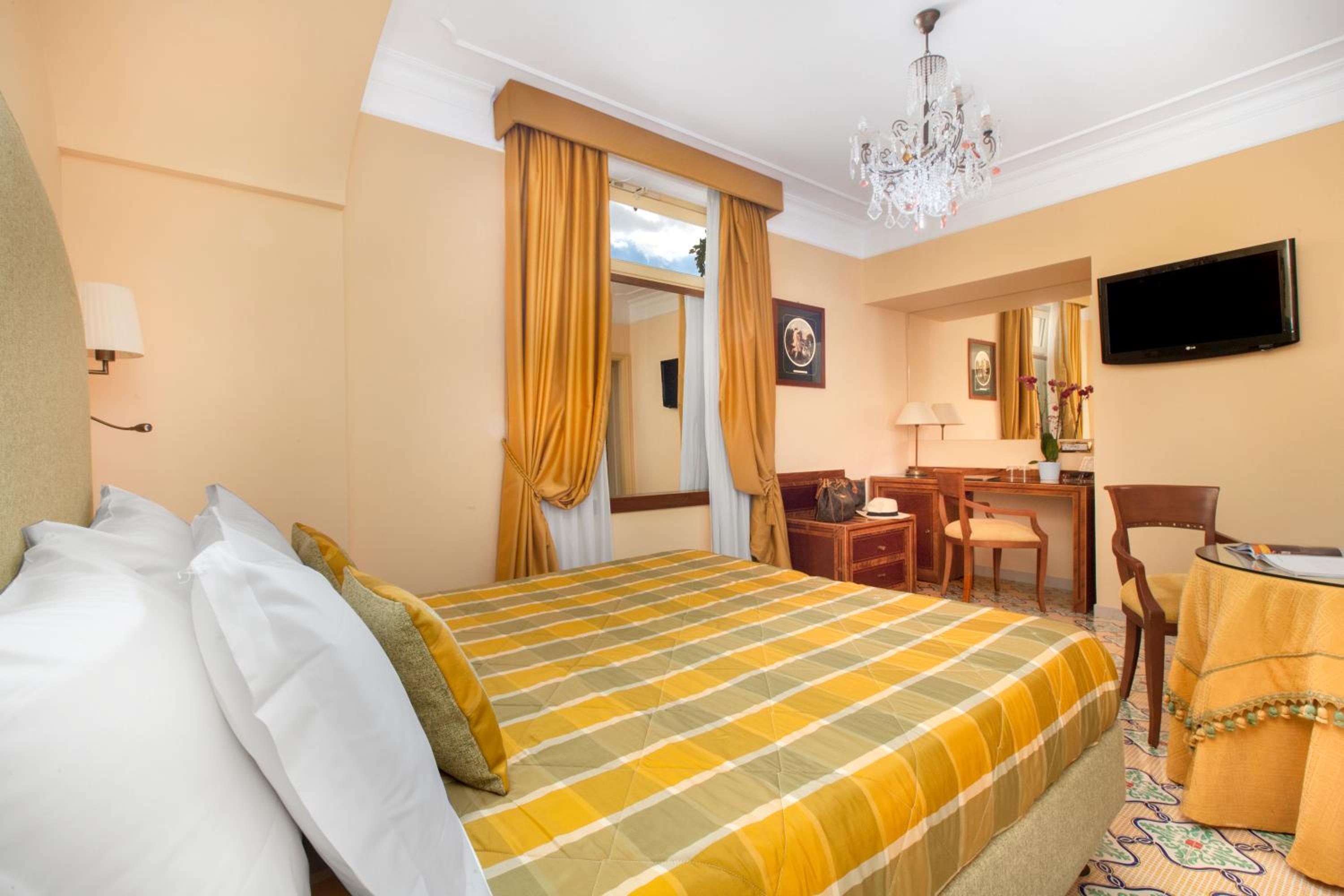 Economy Double or Twin Room - Photo 1