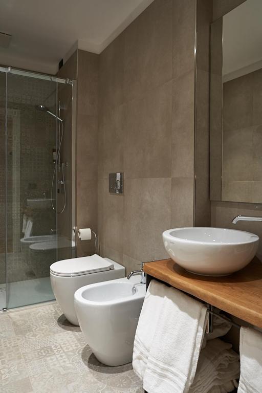 Double Room - Photo 3