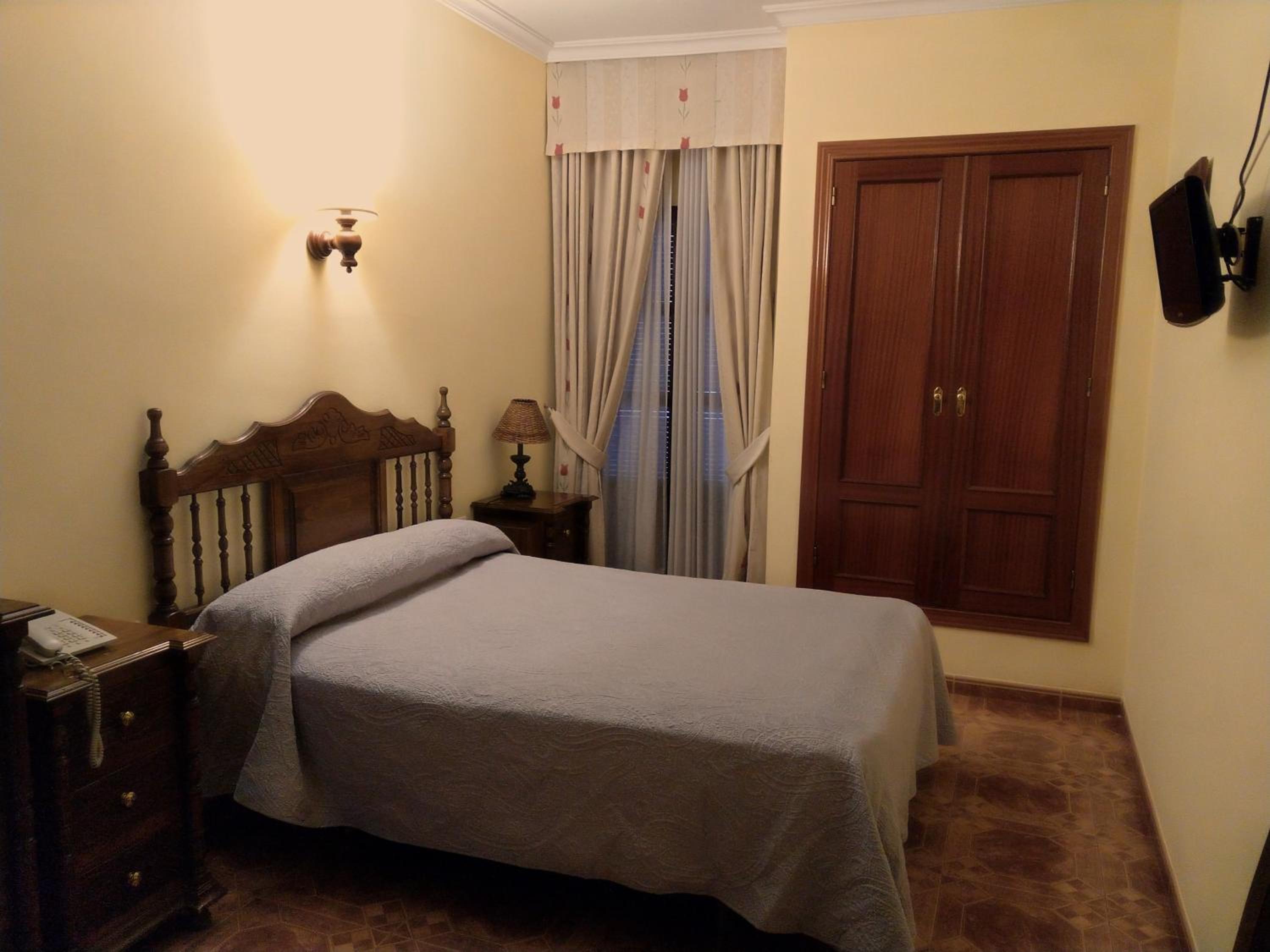 Double or Twin Room - Photo 1