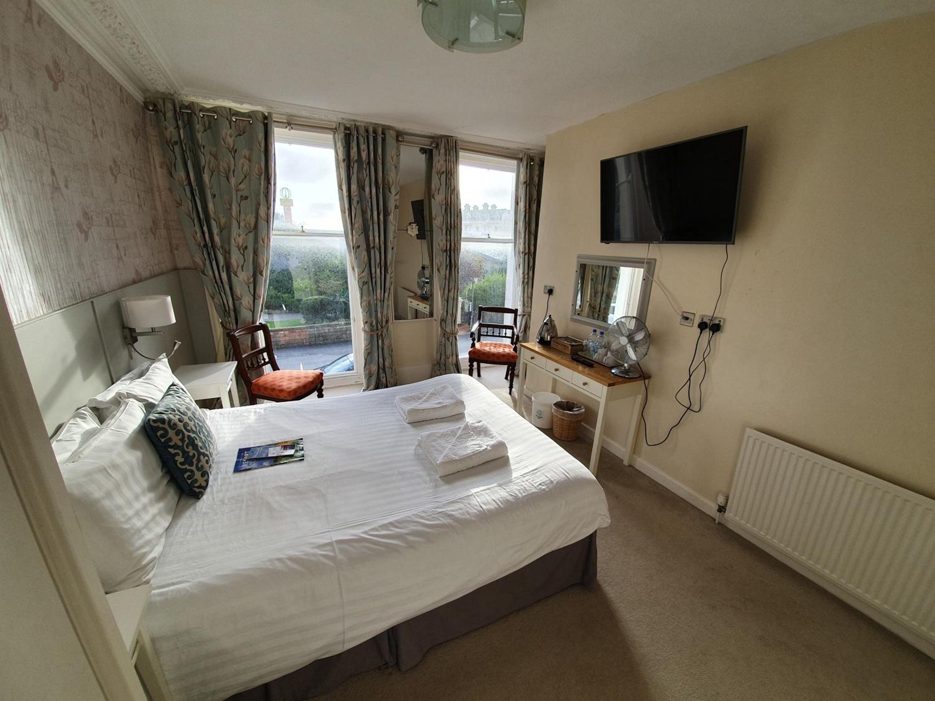 Deluxe Double Room with Sea View - Photo 7