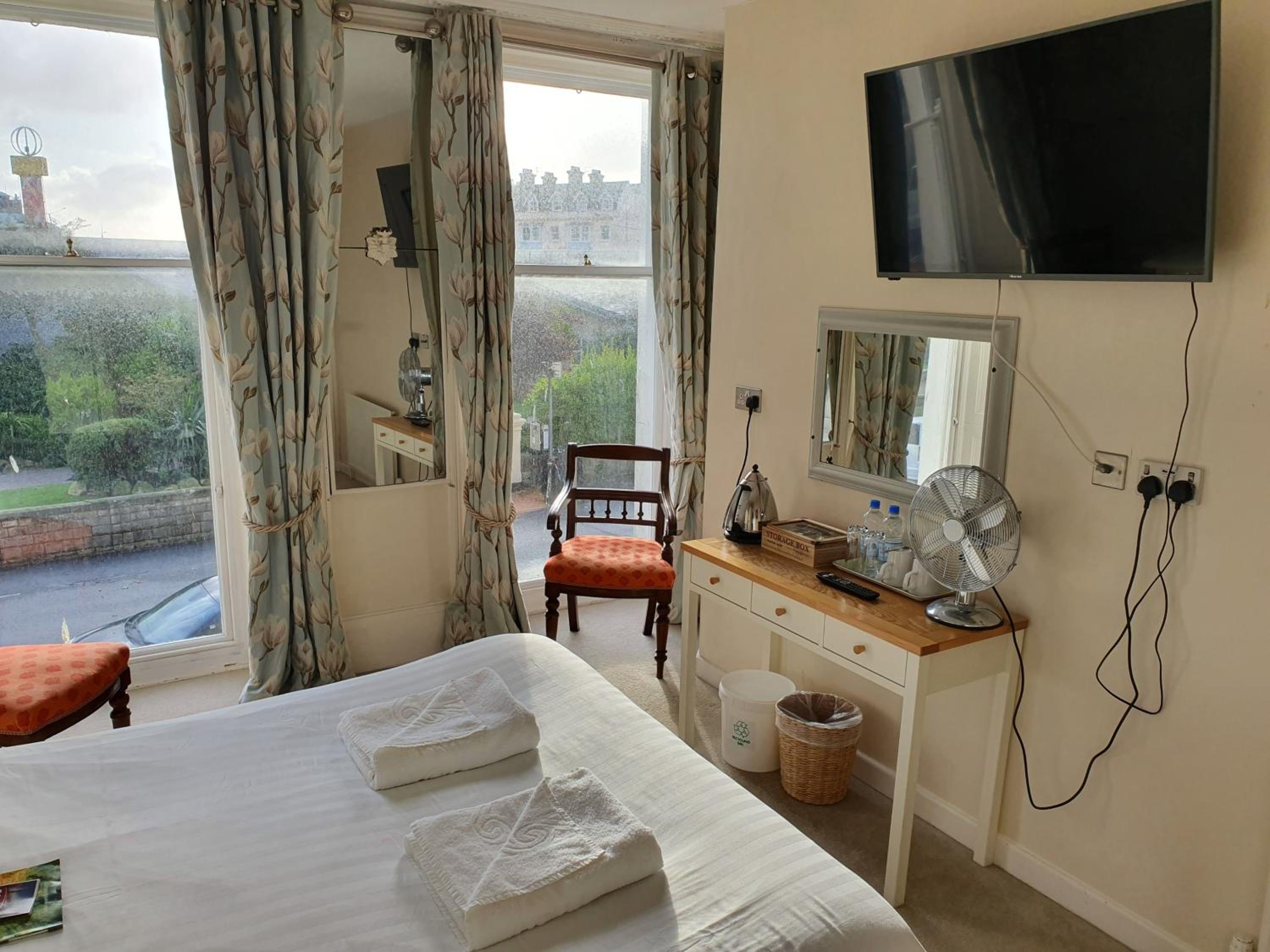 Deluxe Double Room with Sea View - Photo 6