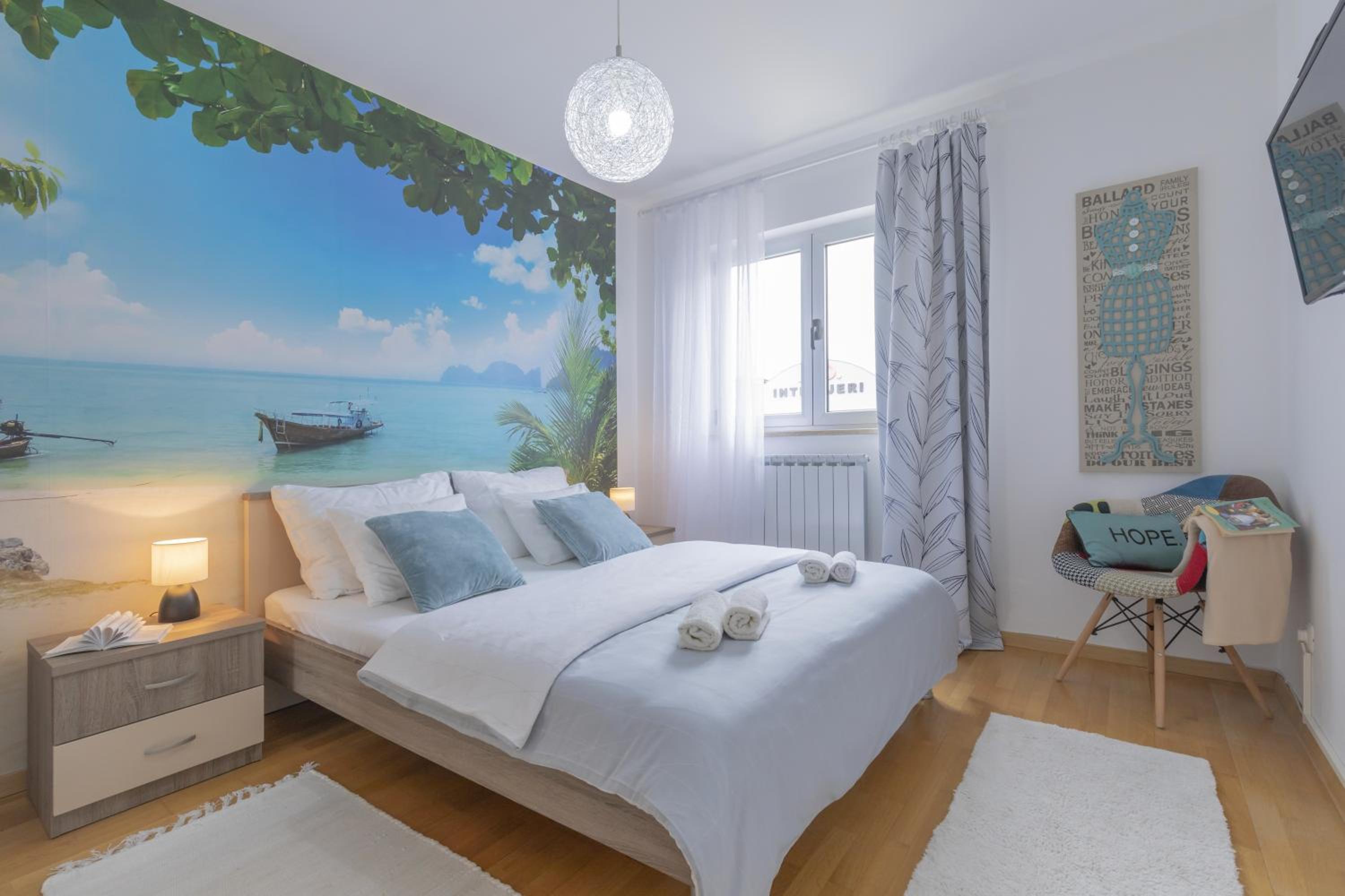 Apartment with Terrace - Photo 1