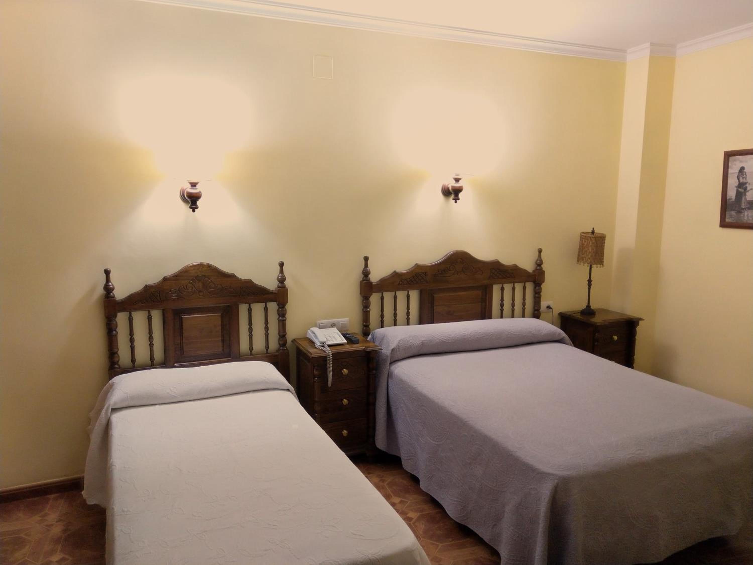Triple Room - Photo 6