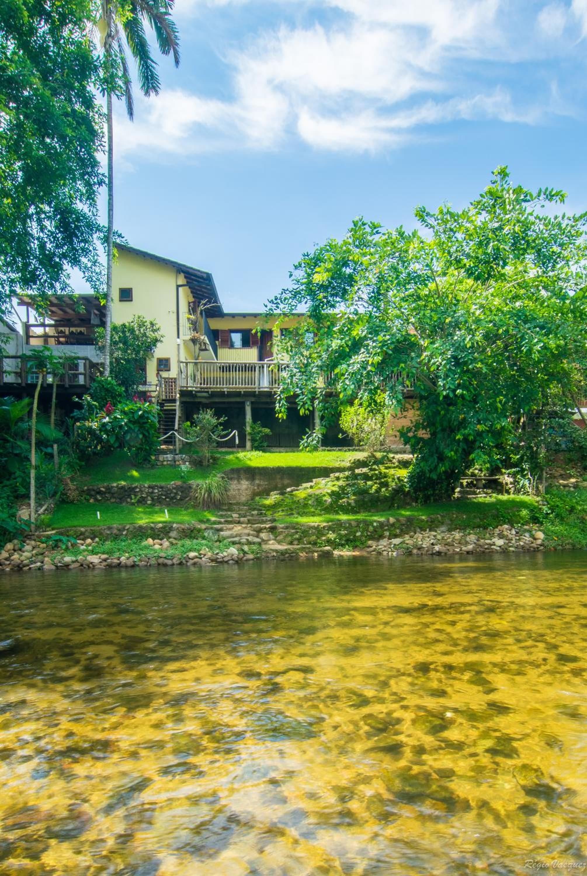 Standard Room with River View photo 2
