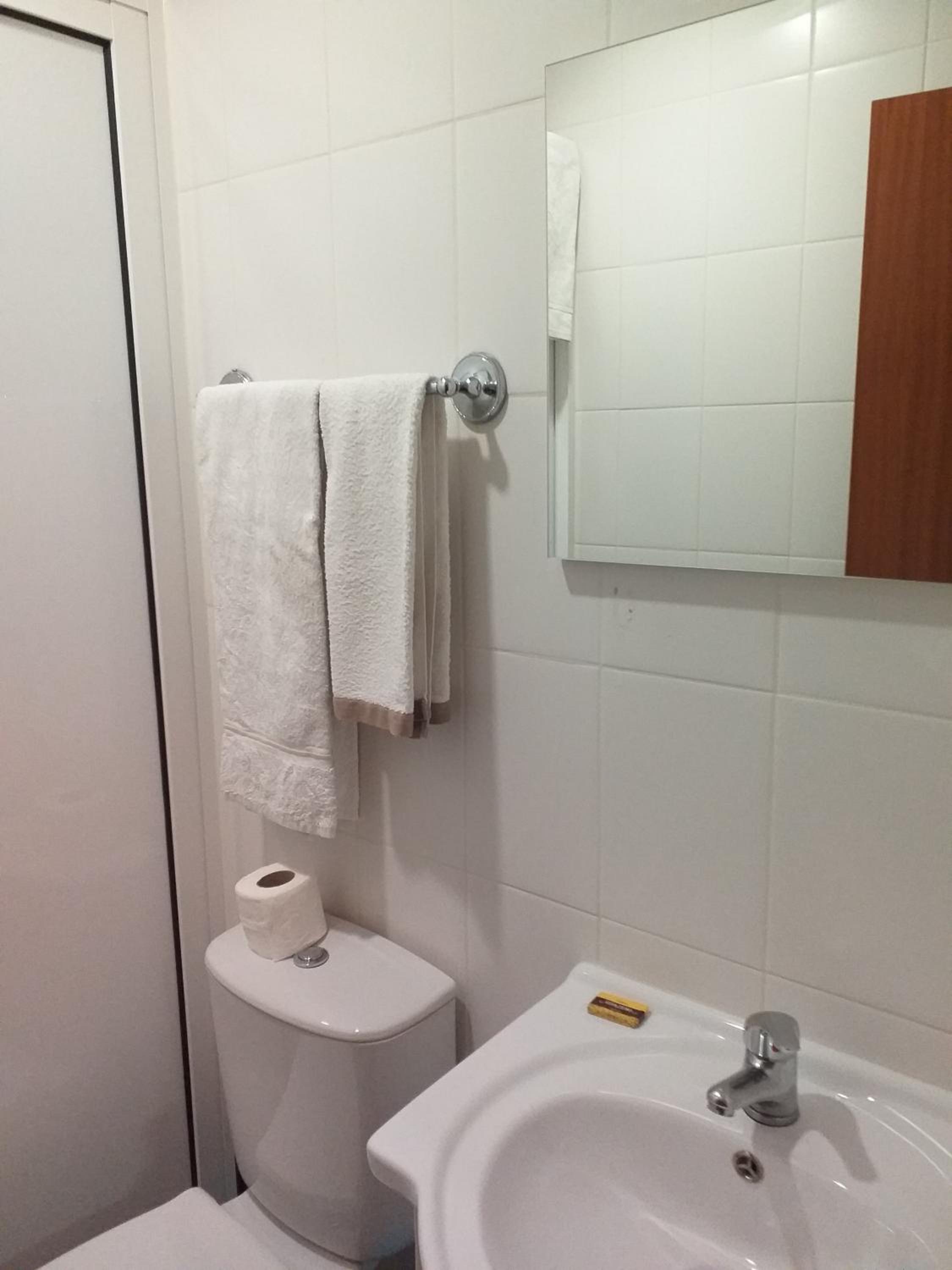 Double Room - Photo 6