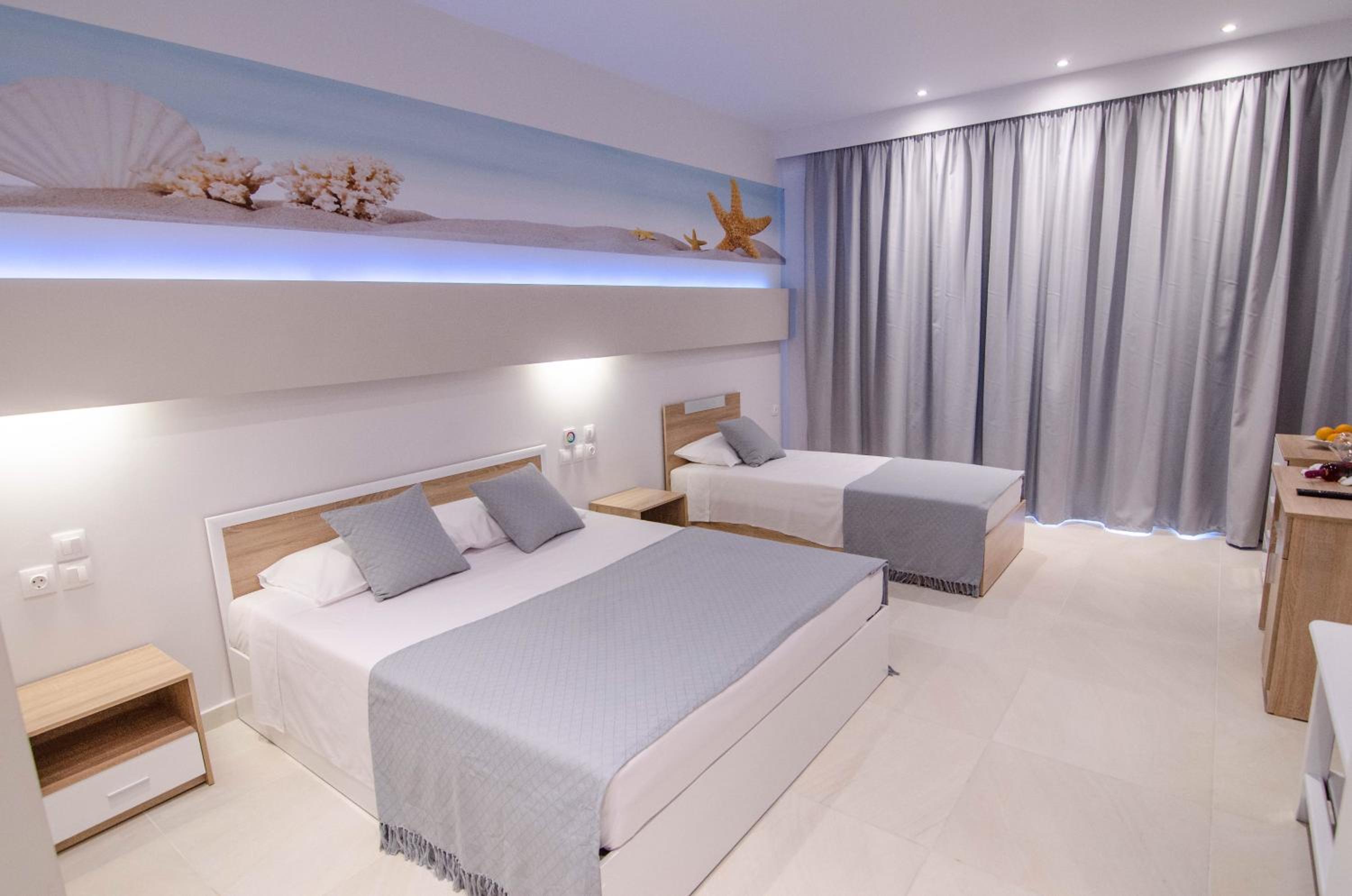 Triple Room with Balcony