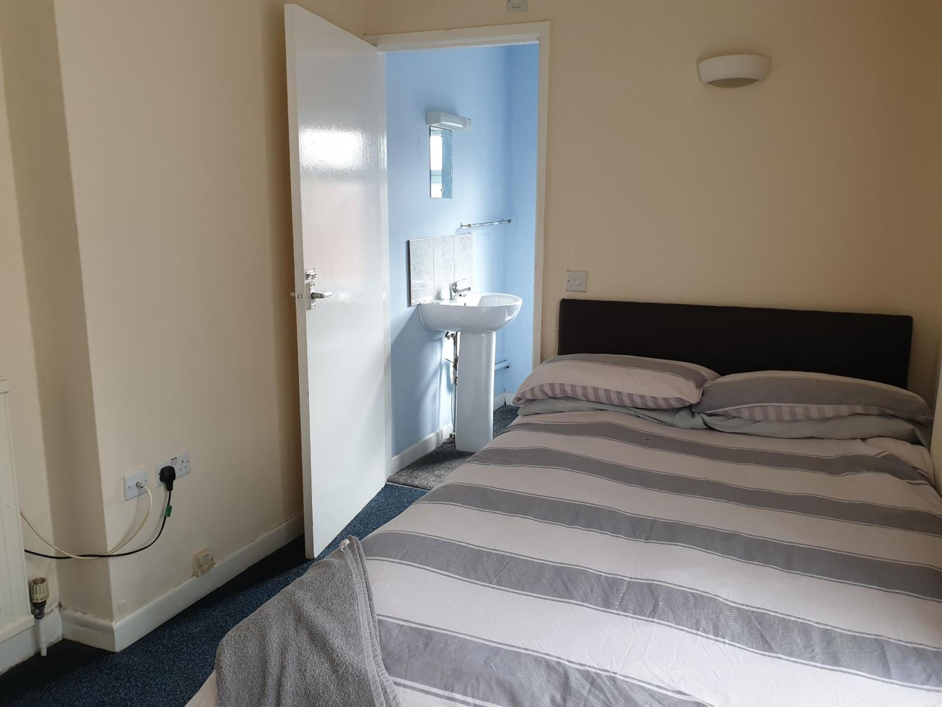 Single Room with Bathroom