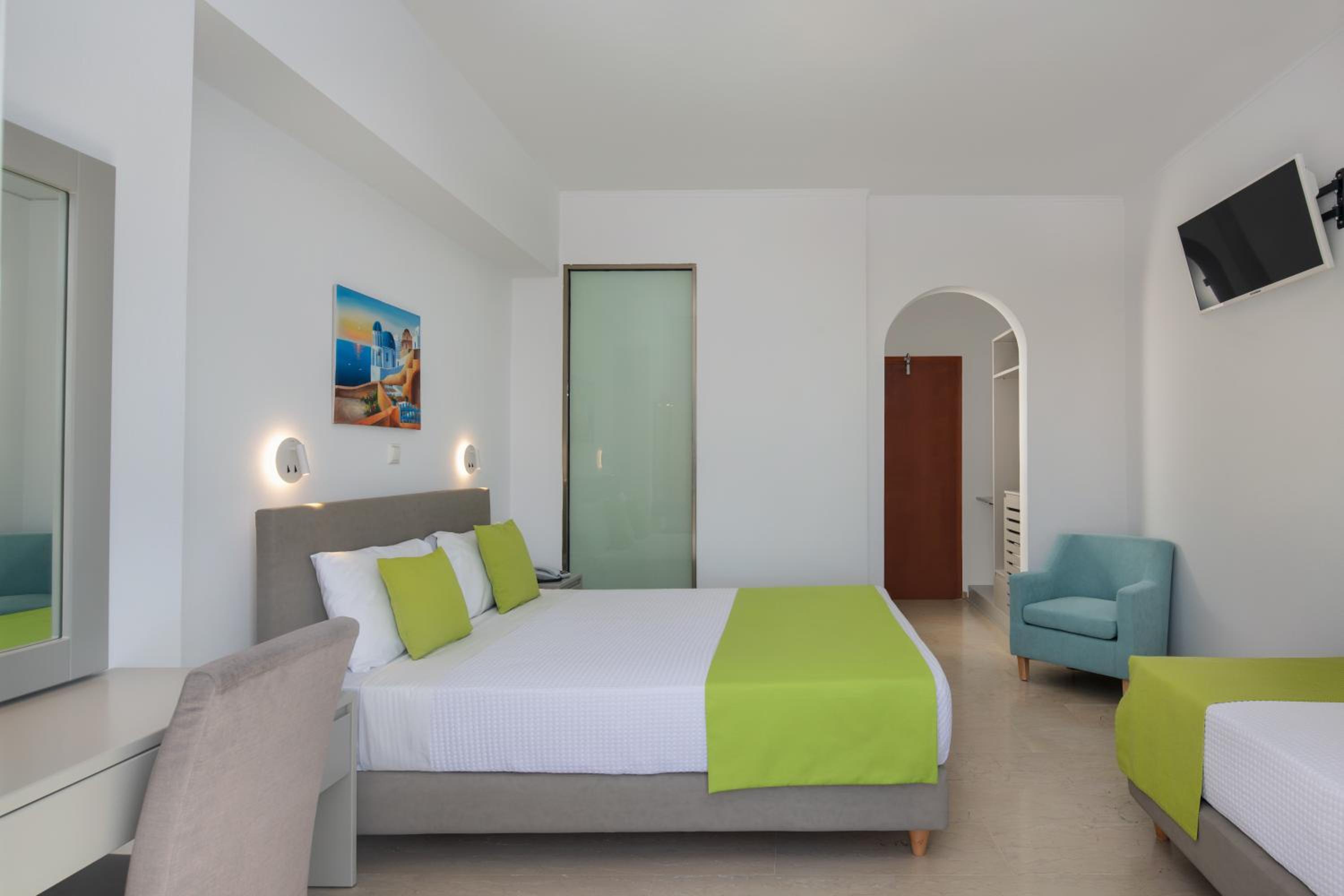 Triple Room photo 2