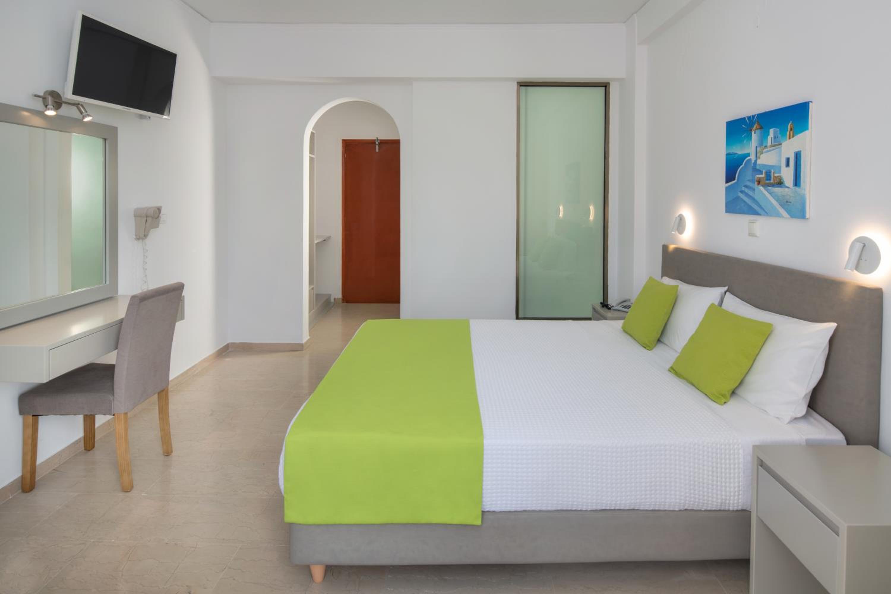 Double or Twin Room photo 3