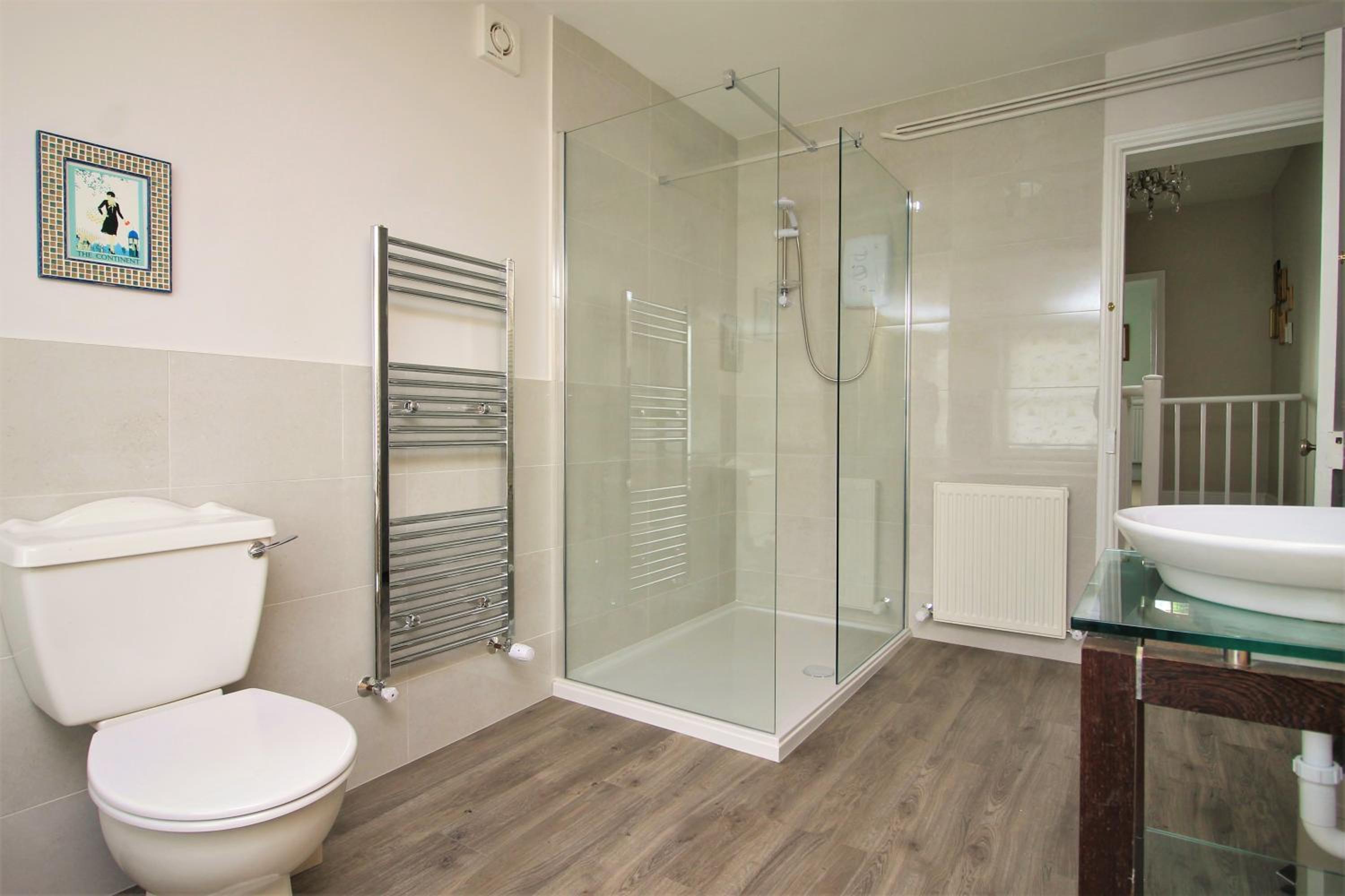 Two-Bedroom House - Photo 3