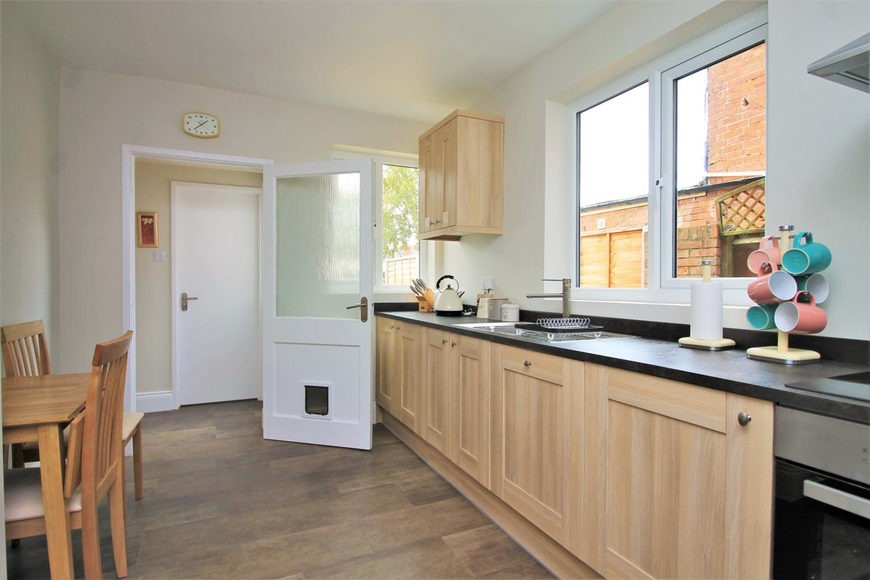 Two-Bedroom House - Photo 7