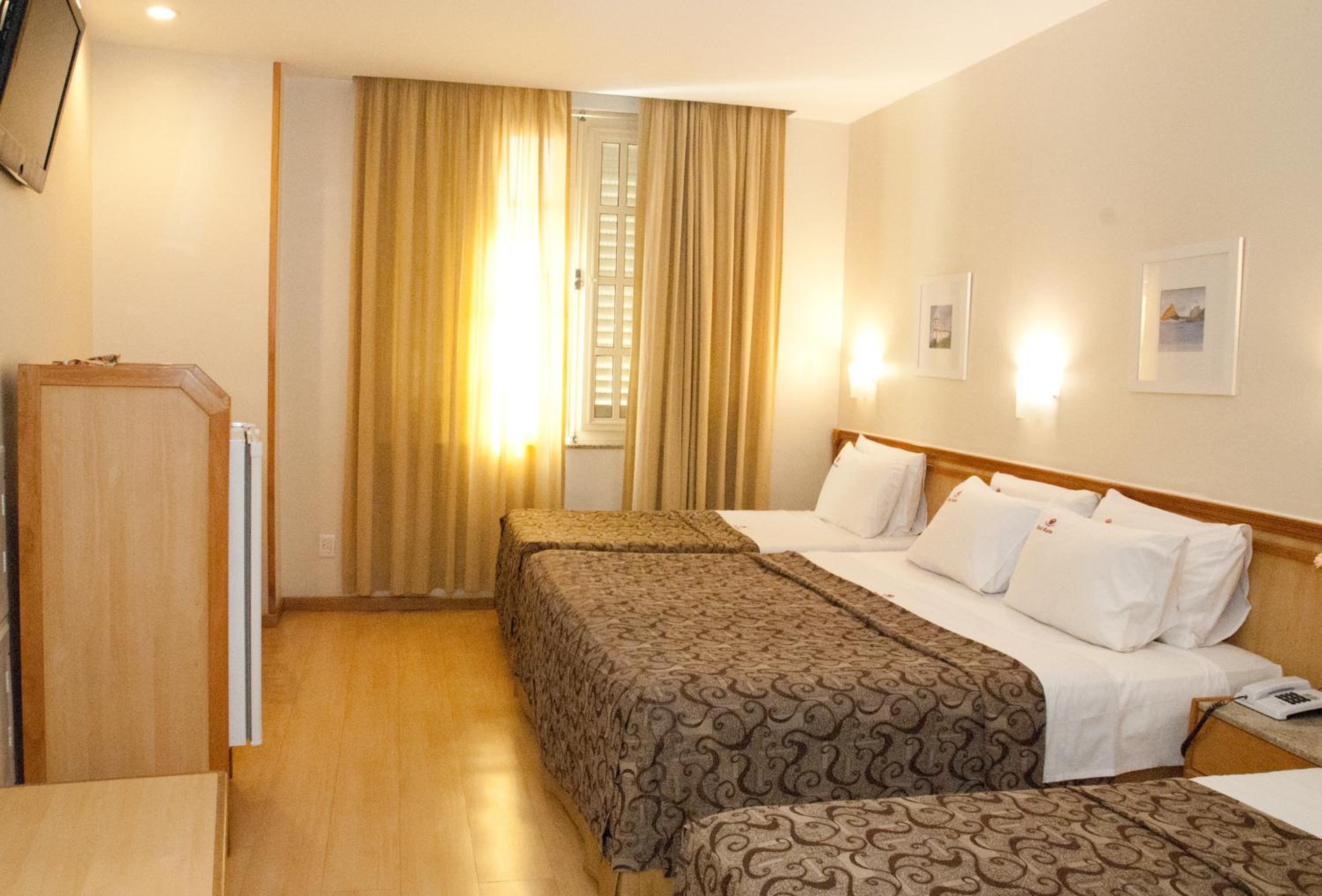 Standard Quadruple Room - Photo 4