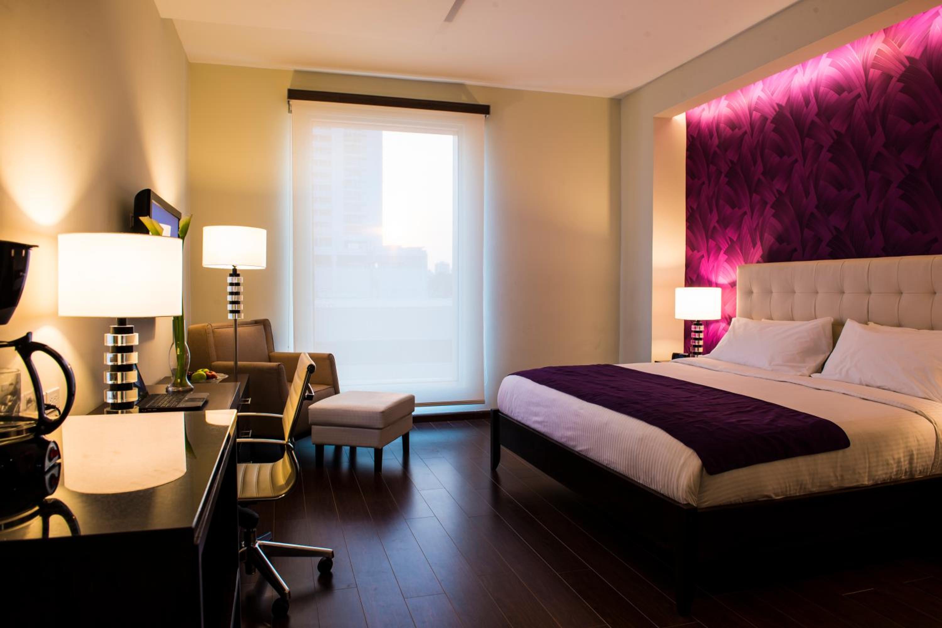 King Room - Non-Smoking