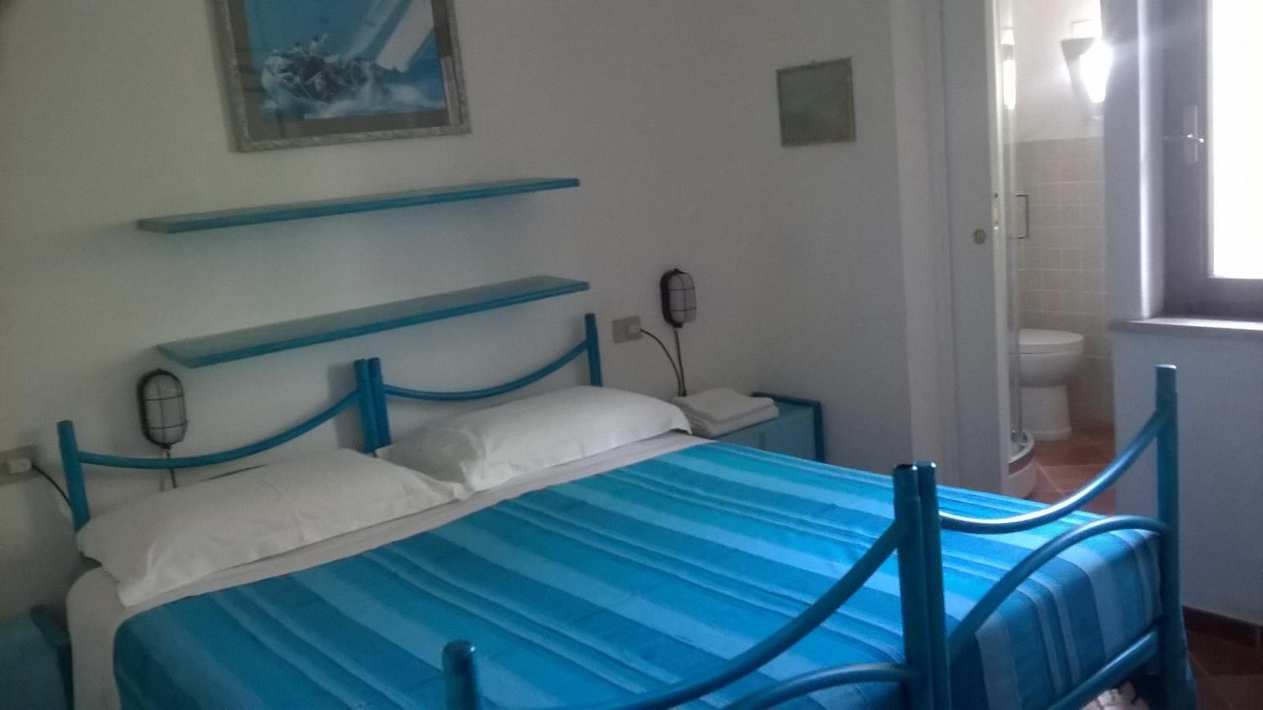 Double Room with Private Bathroom photo 3