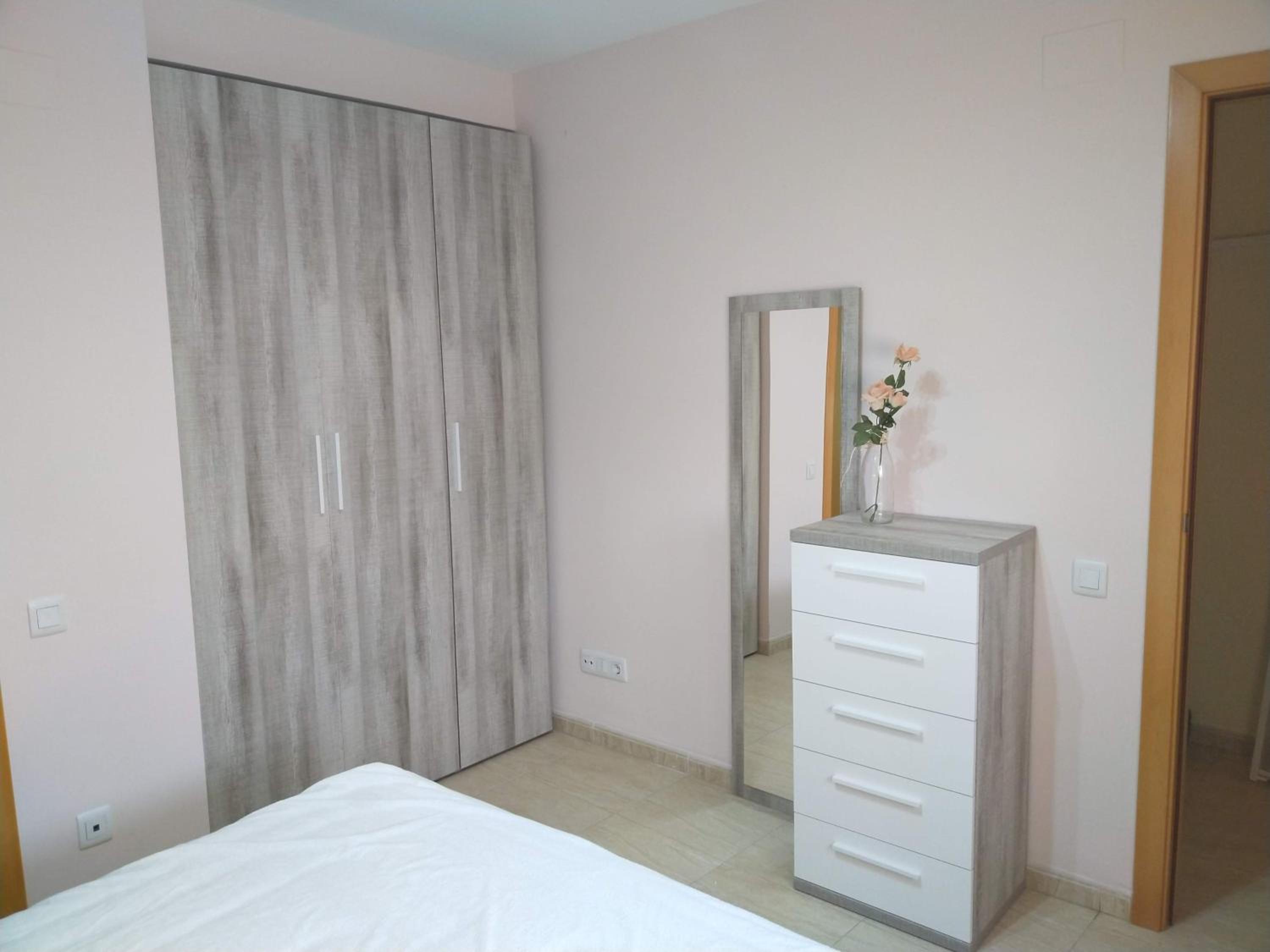Two-Bedroom Apartment - Photo 2