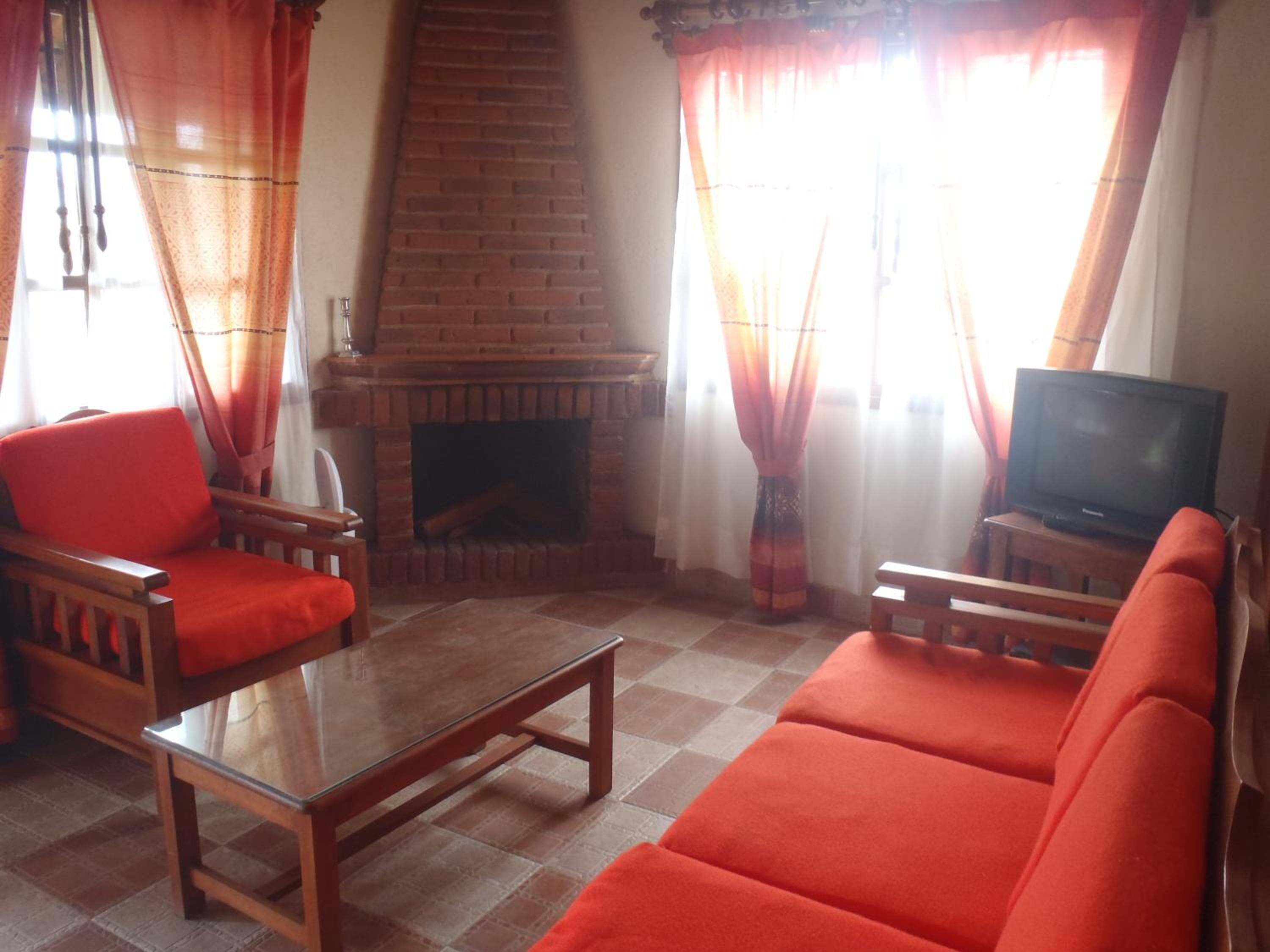 Bungalow (6 Adults)