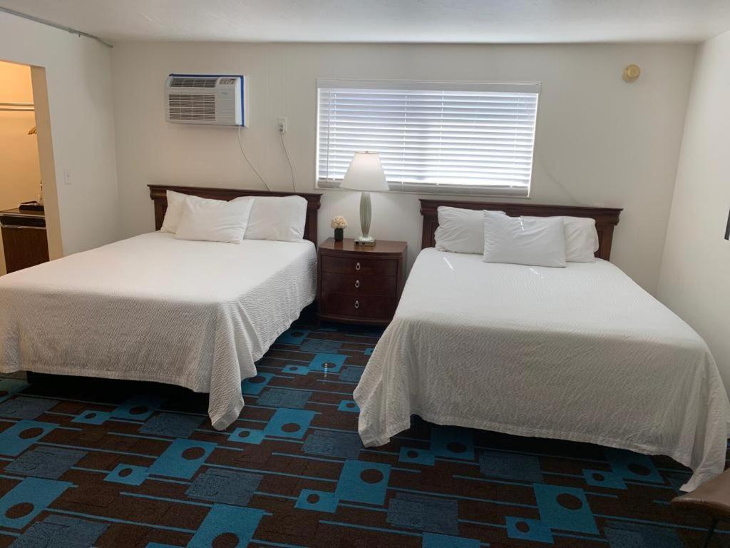 Deluxe Family Room - Photo 9