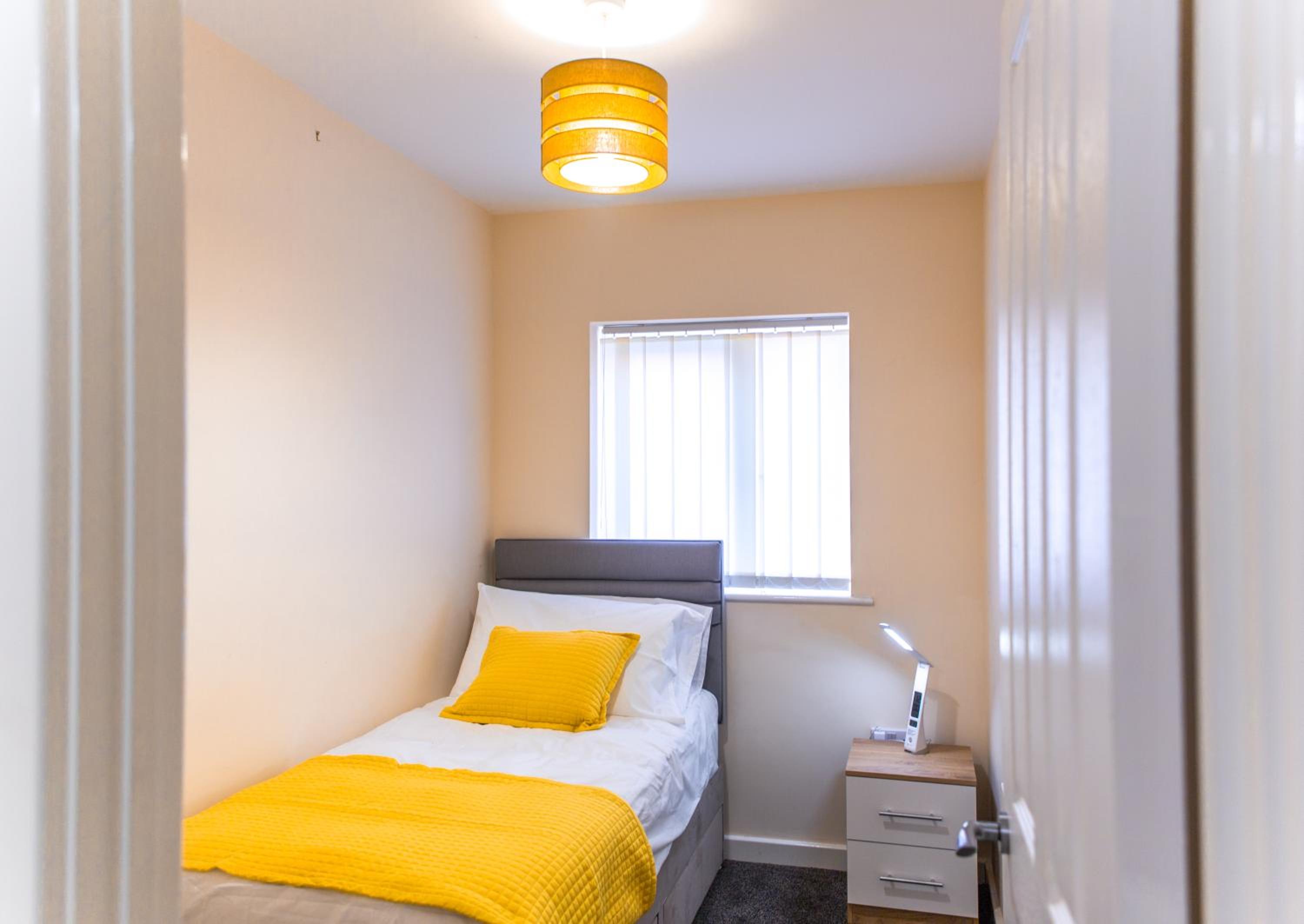 Three-Bedroom Apartment - Photo 23