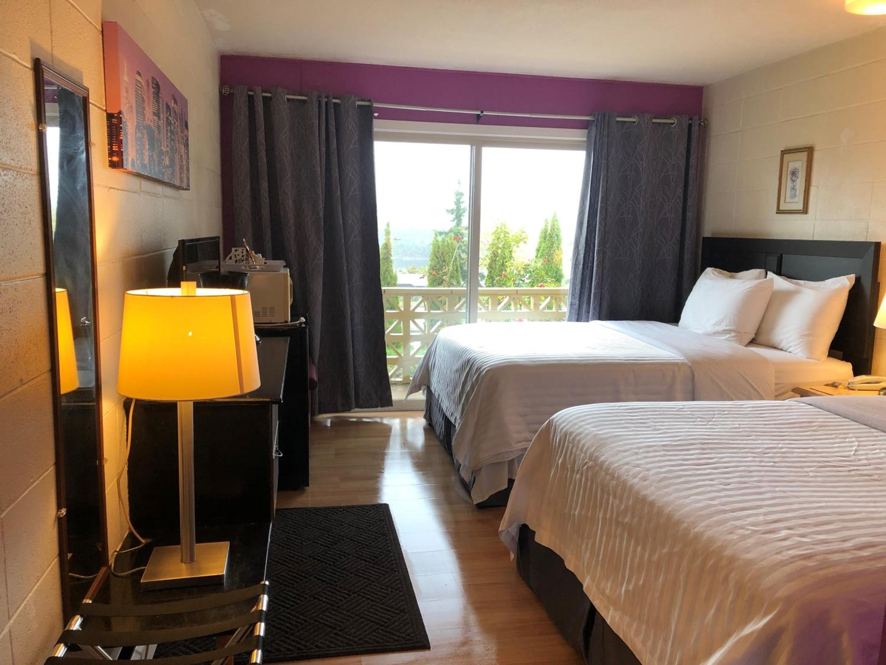 Deluxe Double Room with Balcony and Sea View photo 3