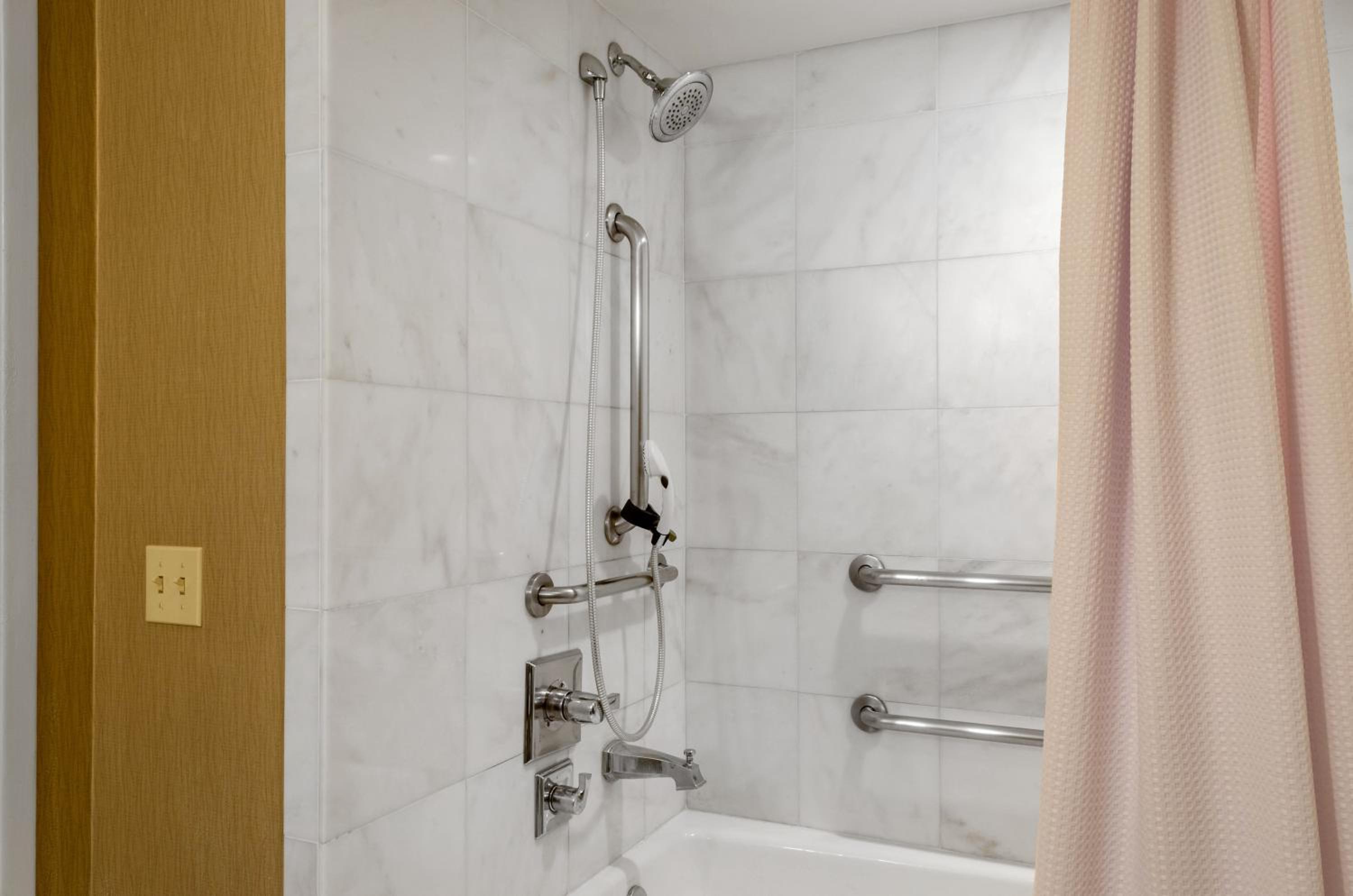 ADA Premier Room - 2 Double Beds - Photo 3
