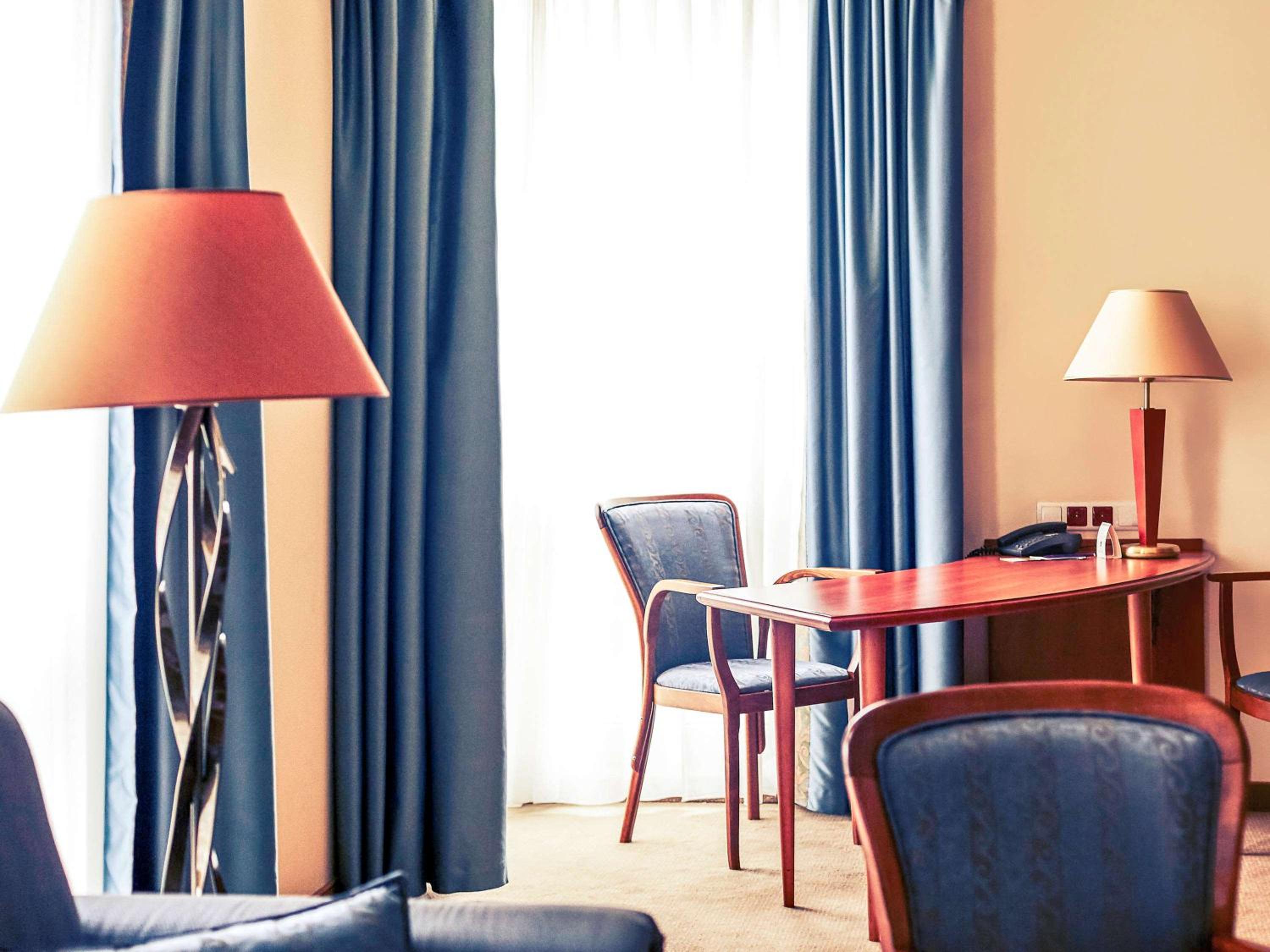 Presidential Suite with One Large Bed photo 3