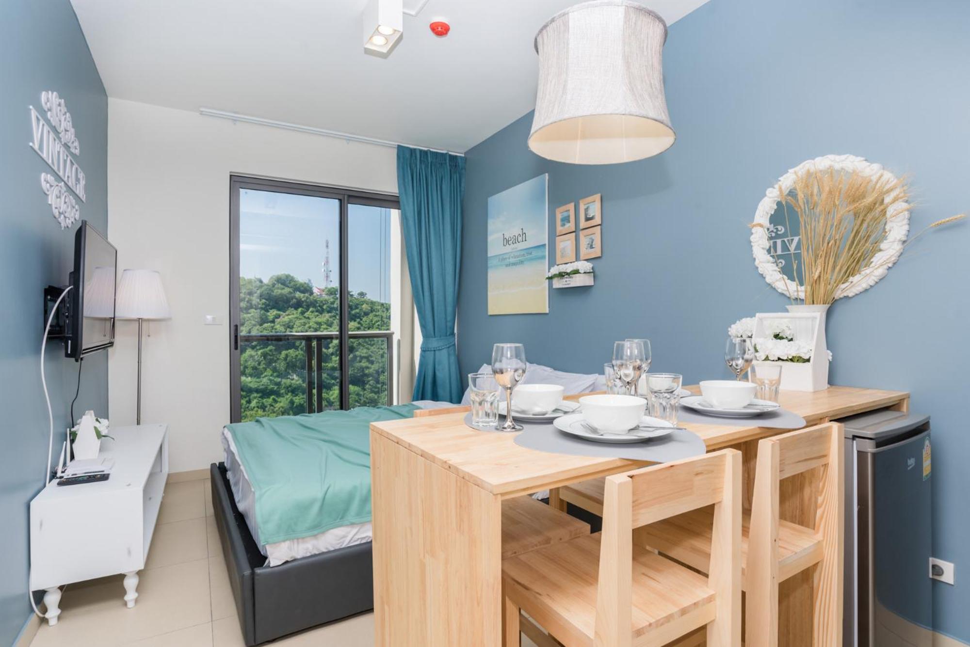 Deluxe Double or Twin Room with Pool View - Photo 1