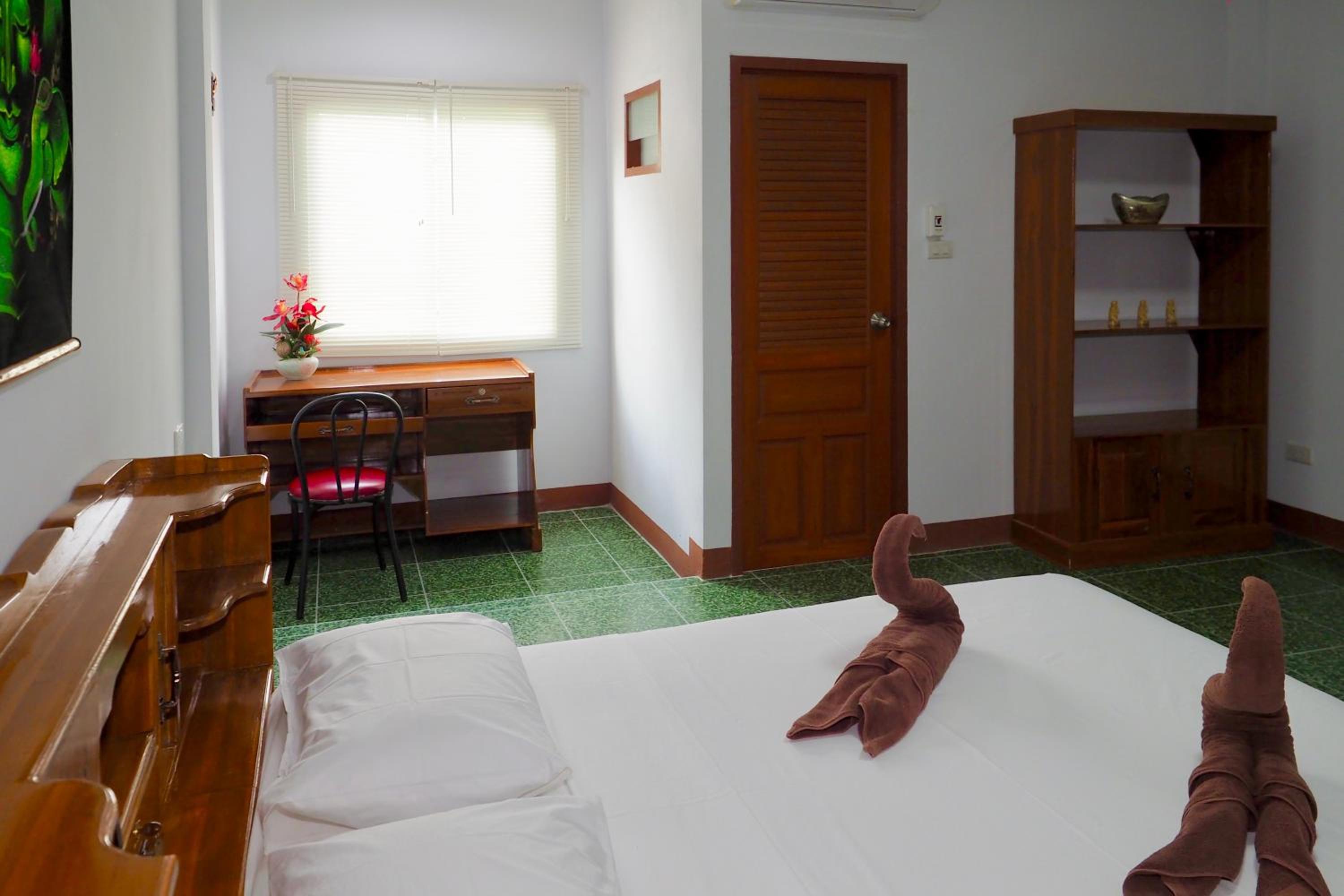 Superior Double or Twin Room photo 3