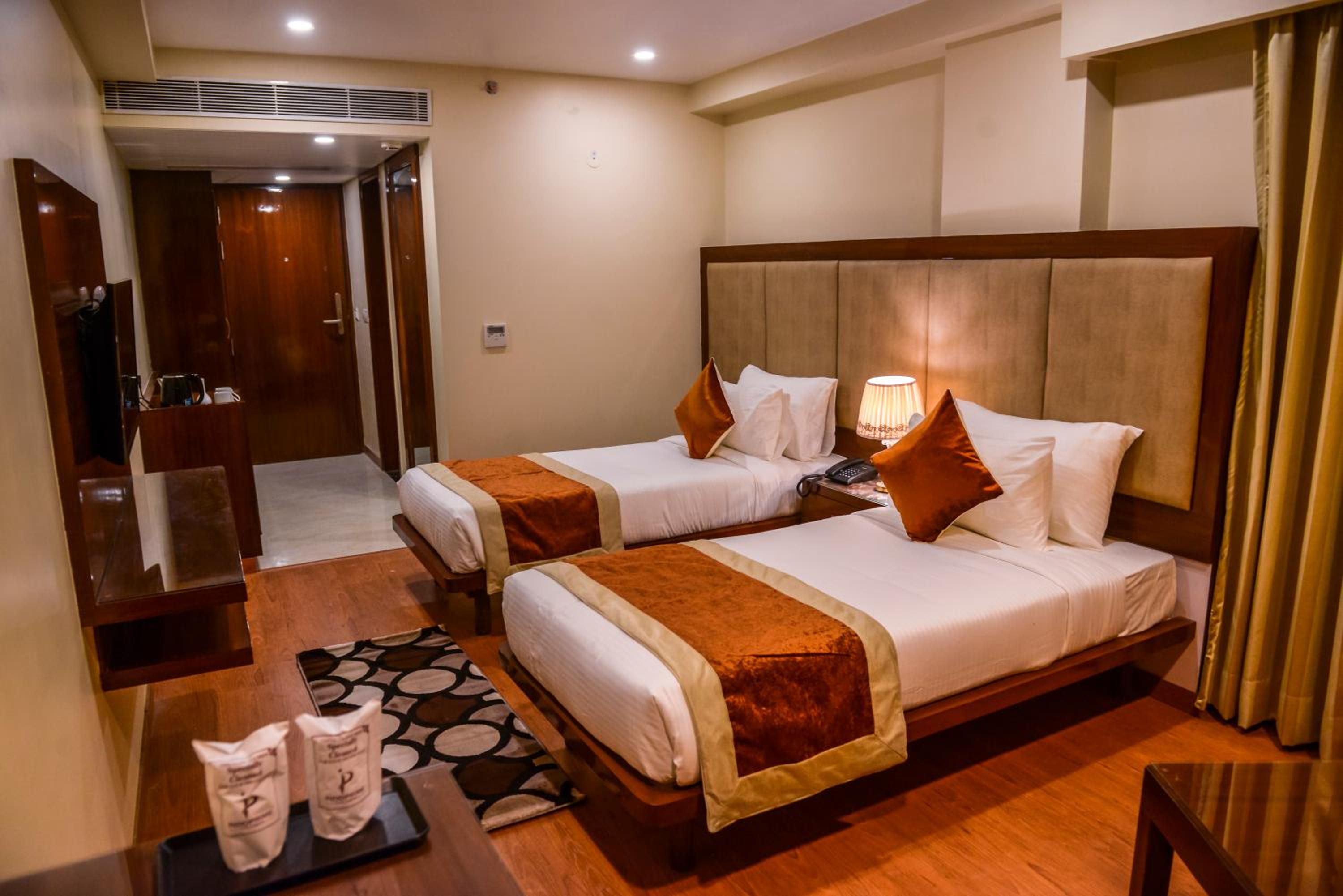 Deluxe Twin Room - Photo 2