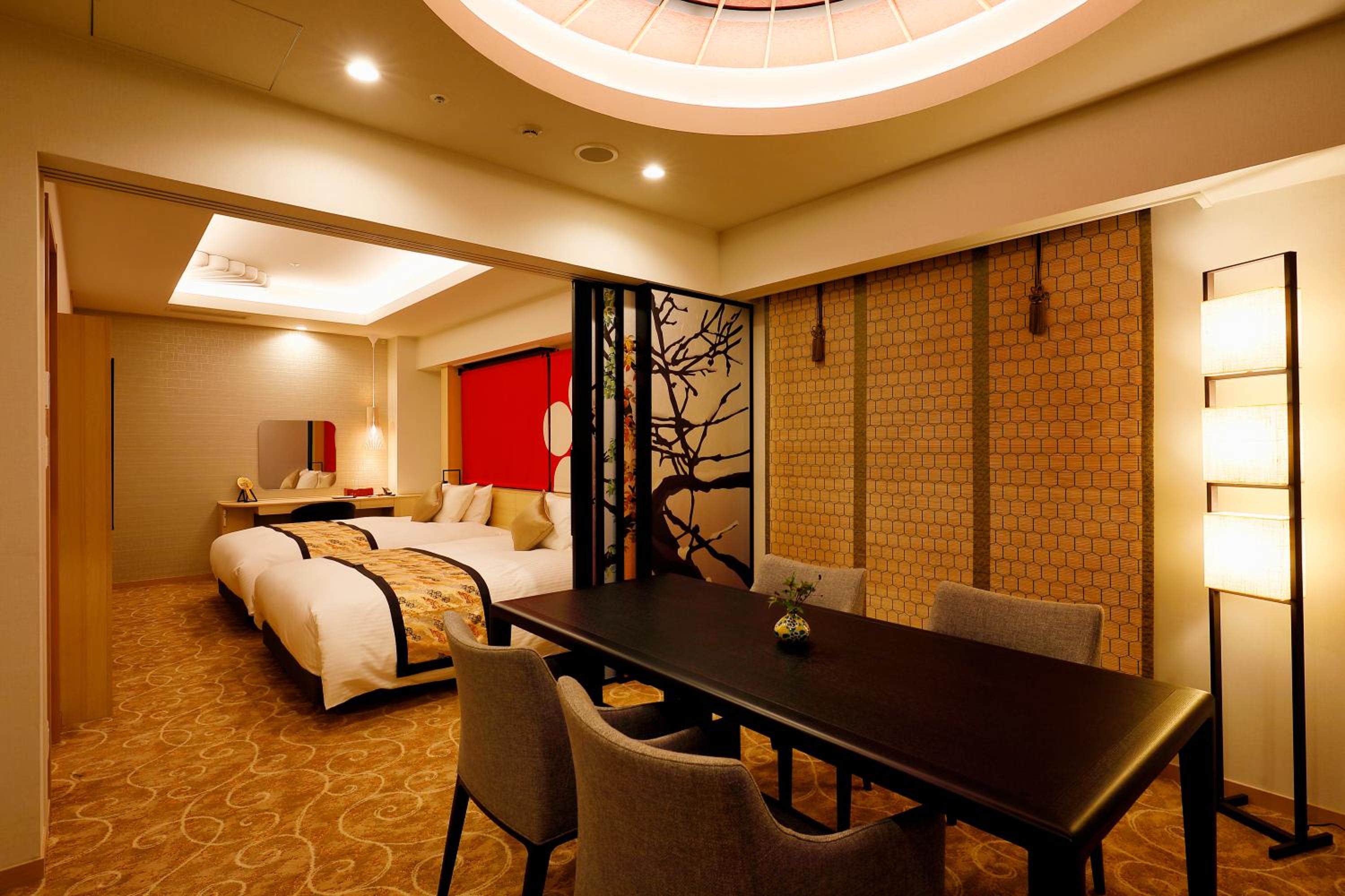 Suite - Non Smoking - Photo 10
