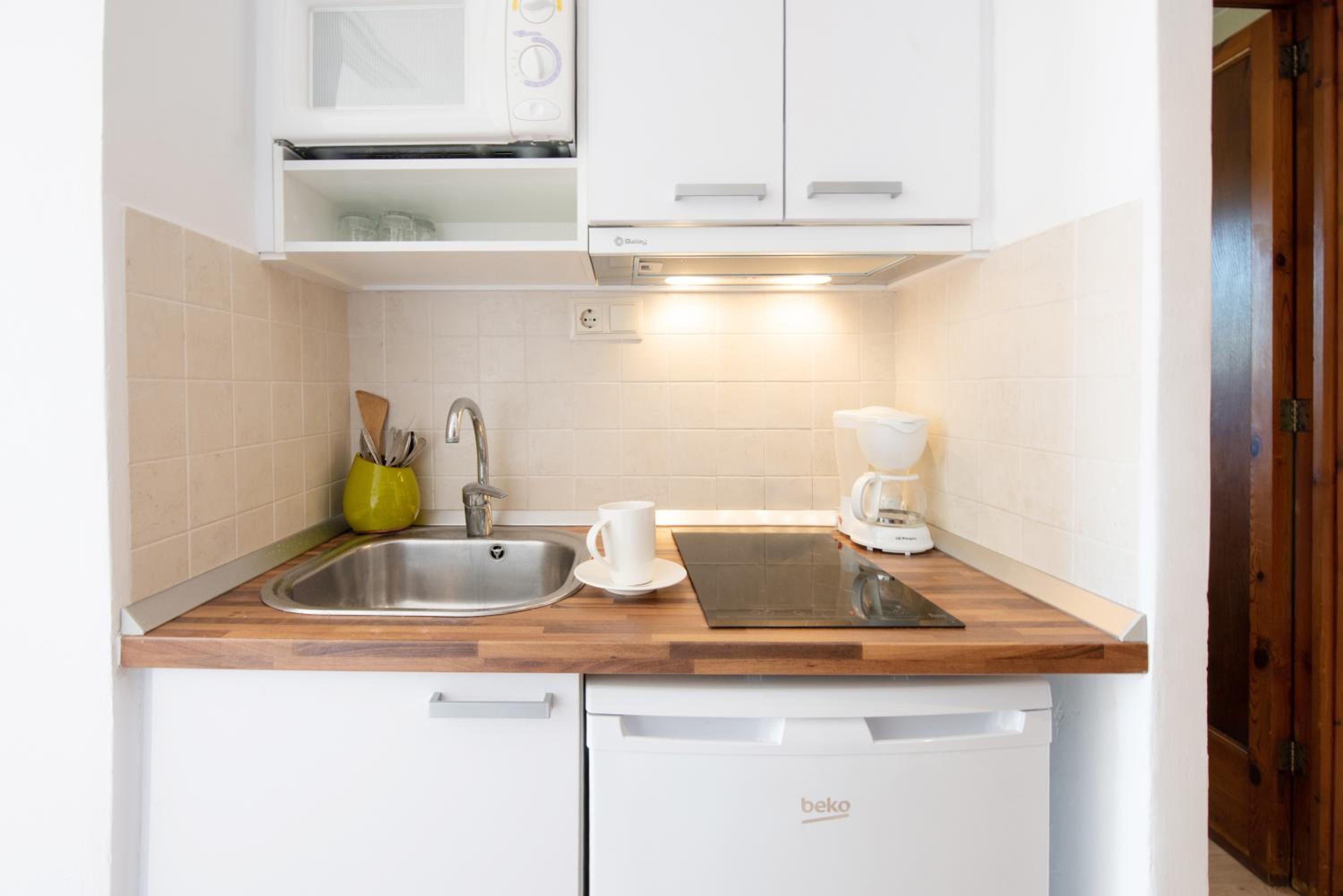 Apartment with Sea View thumbnail 5