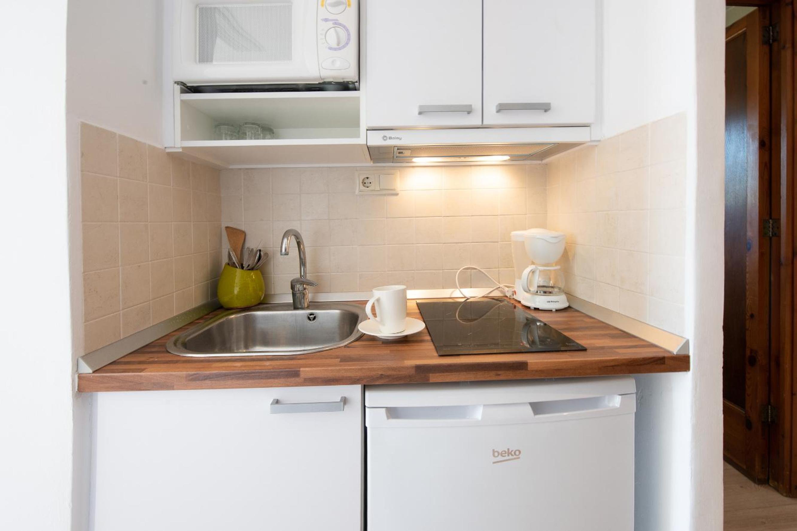 Apartment with Sea View thumbnail 6