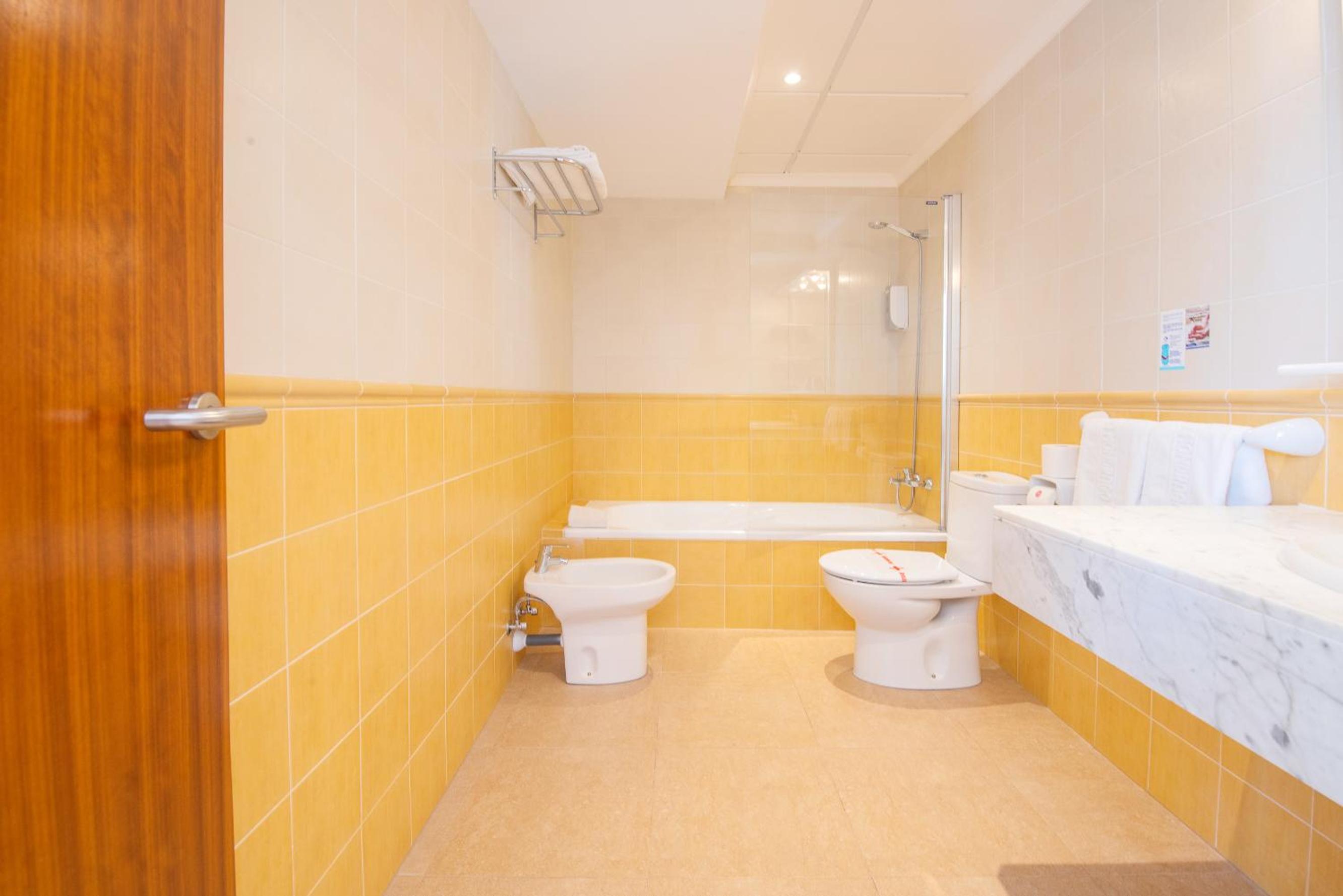 One-Bedroom Apartment thumbnail 5