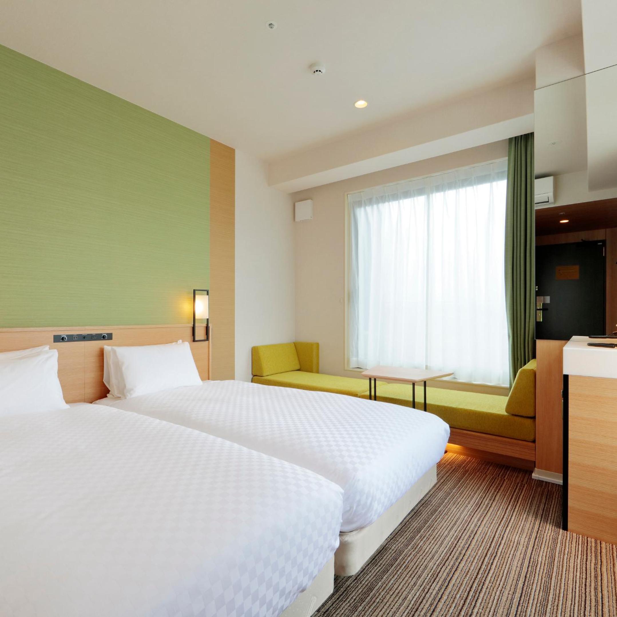 Corner Twin Room