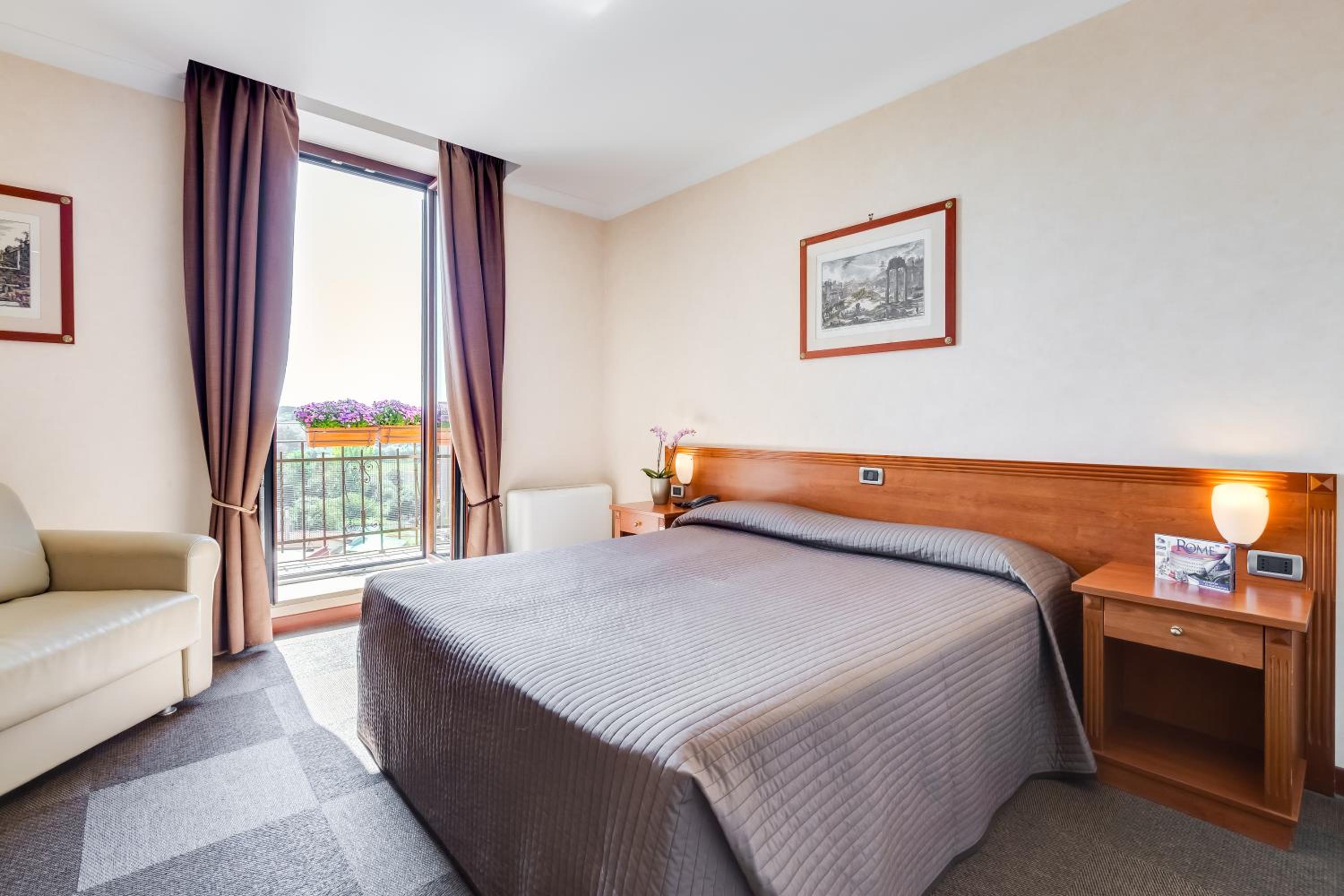 Double or Twin Room photo 2