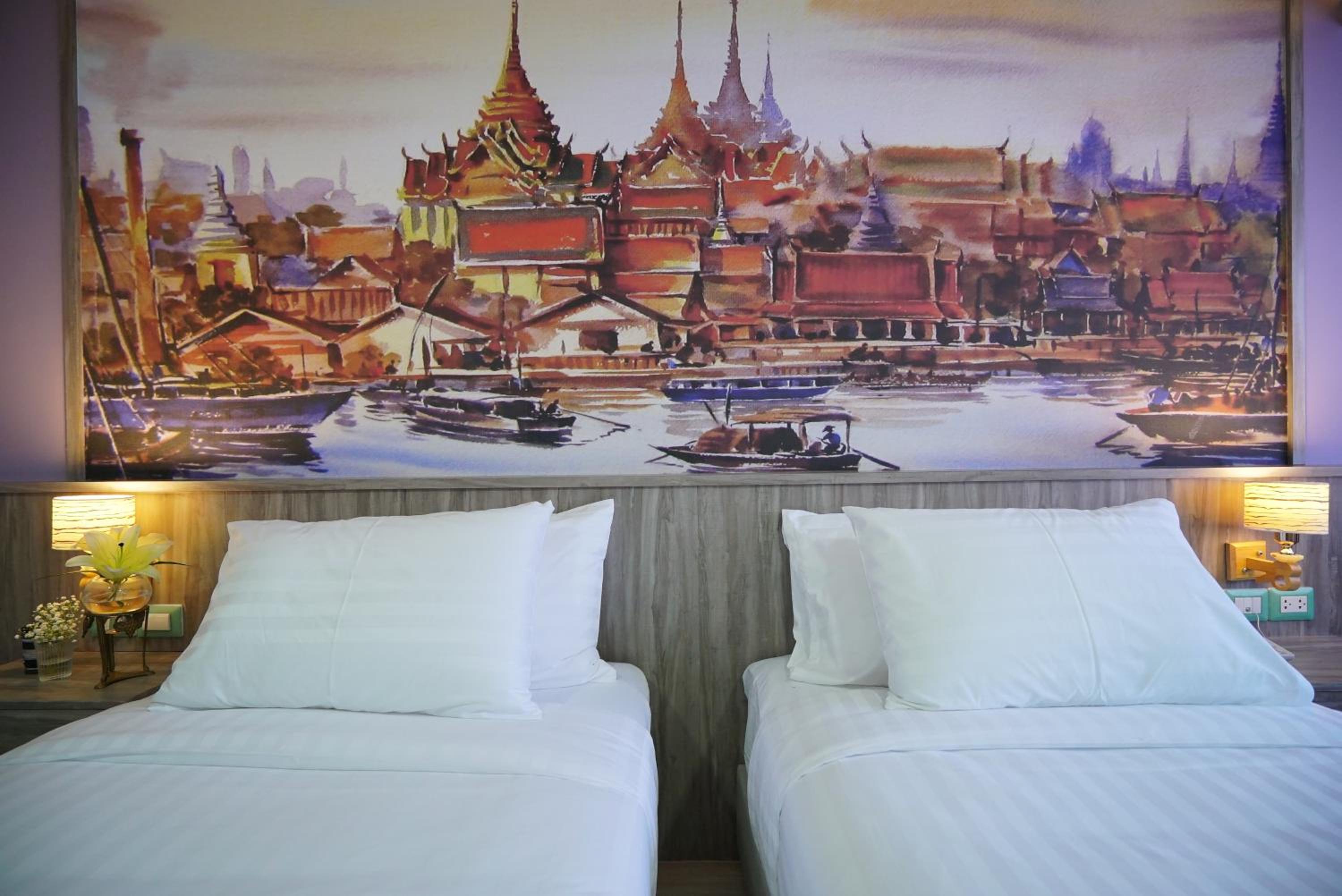 Standard Twin Room with Sofa photo 2