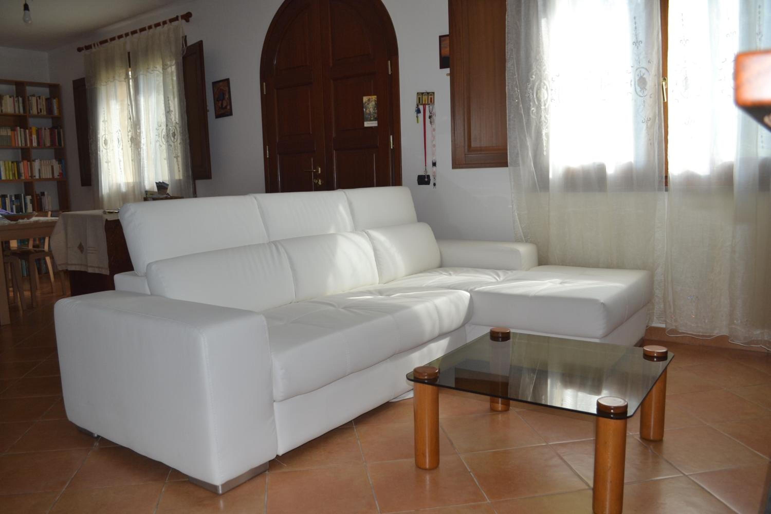 Twin Room with Private External Bathroom photo 1