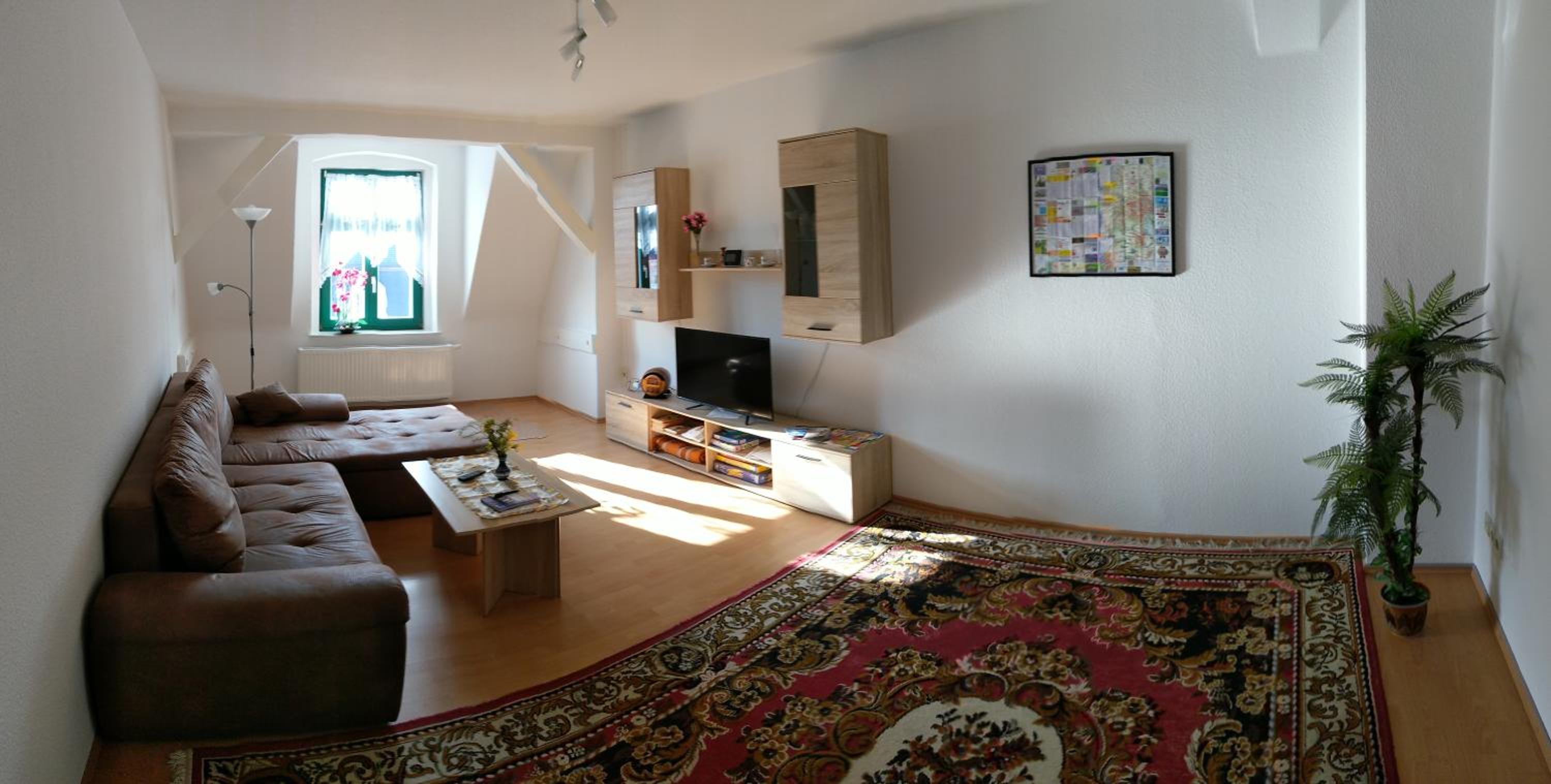 One-Bedroom Apartment photo 1