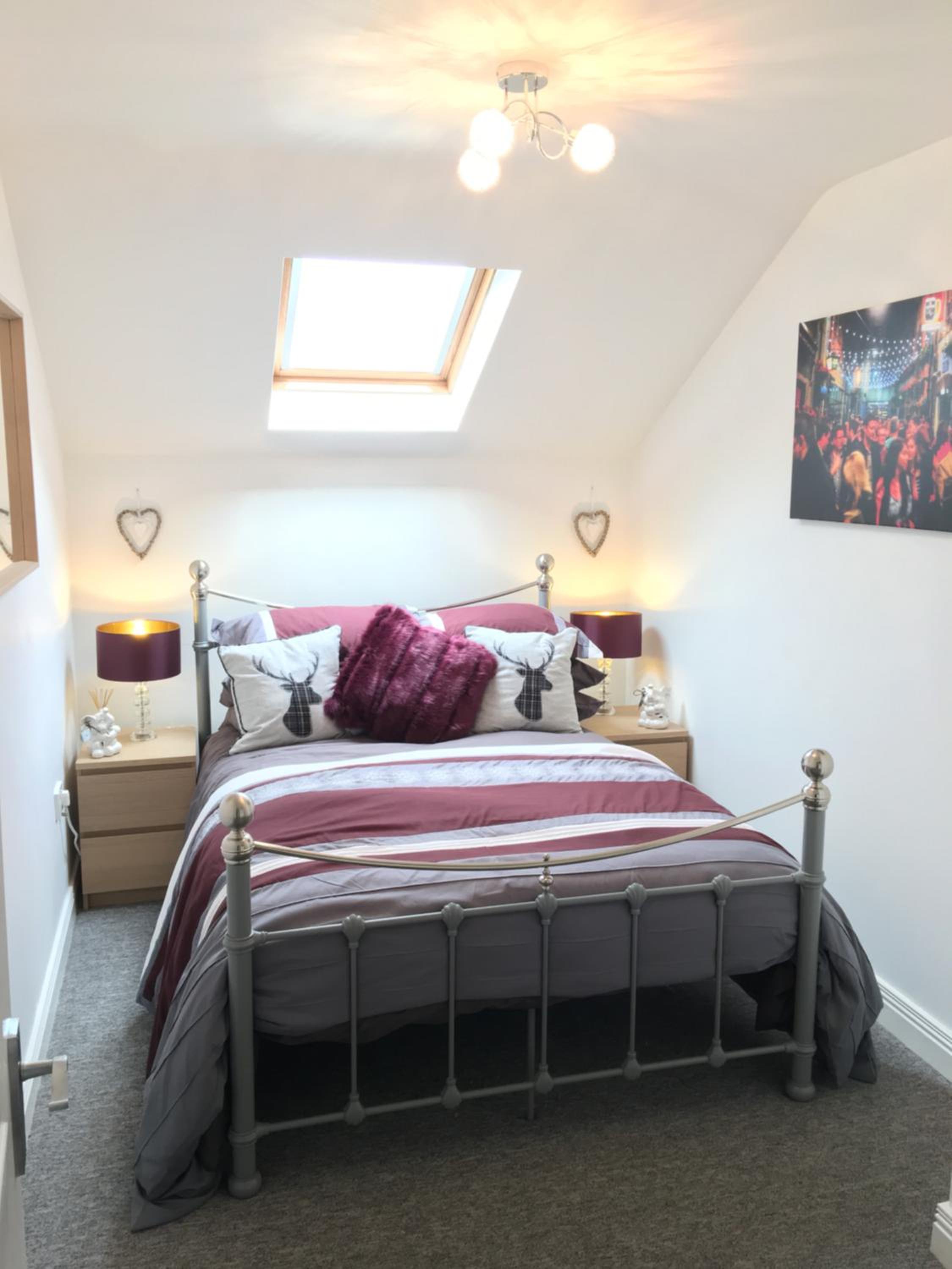 Five-Bedroom House photo 1