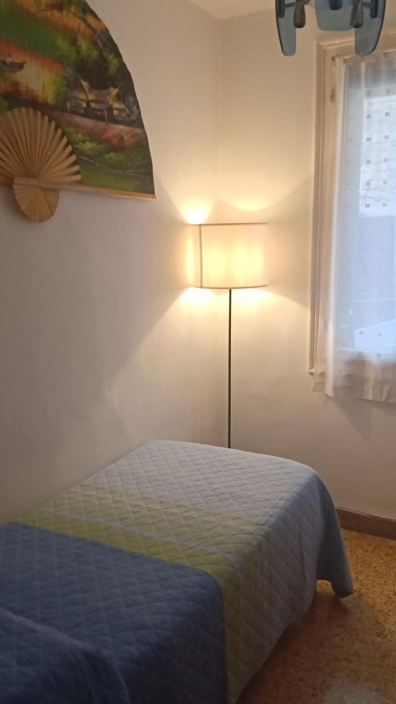 Standard Single Room with Shared Bathroom photo 2