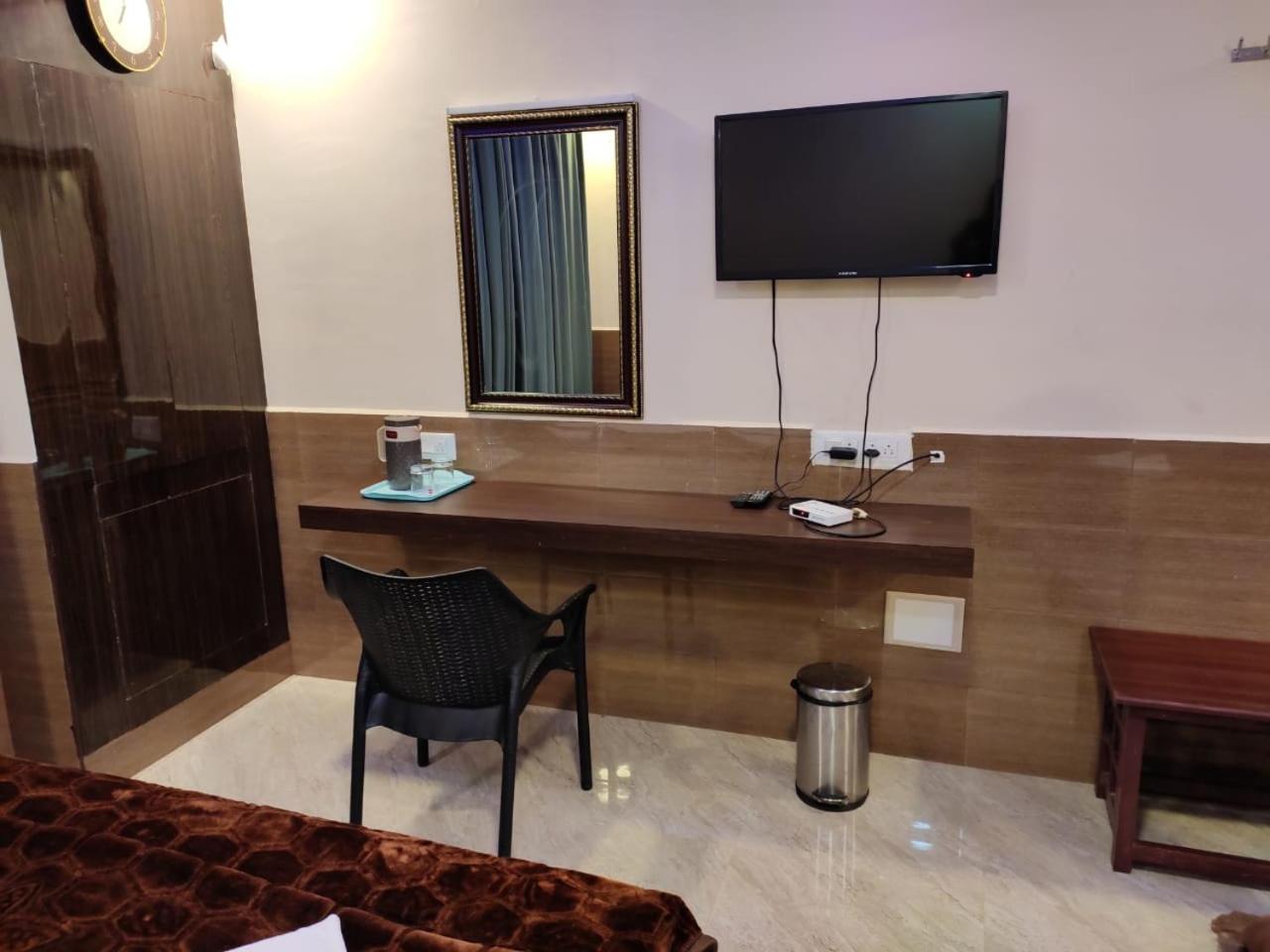 Deluxe Double Room - Photo 8