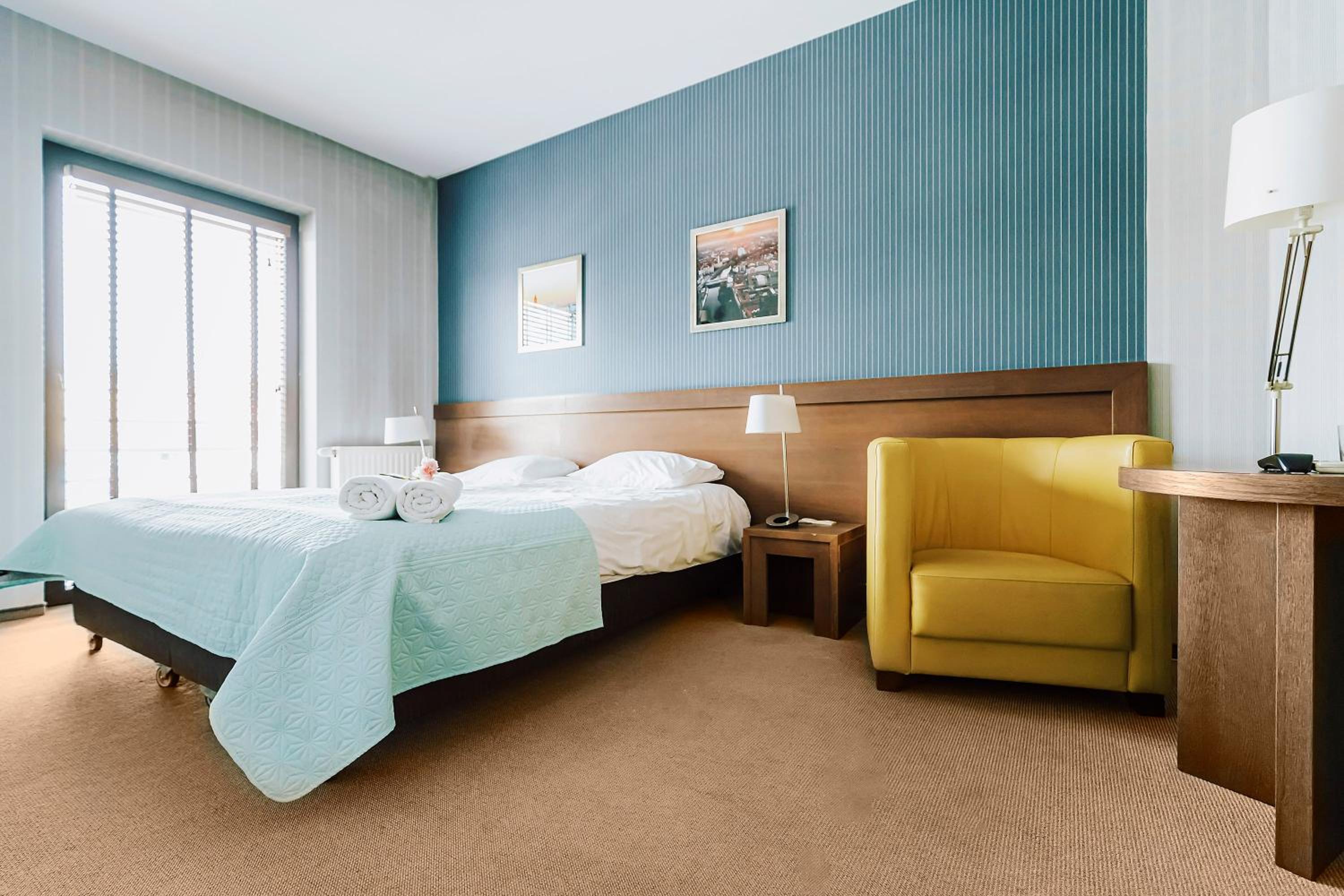 Double or Twin Room with Bathroom - Photo 7