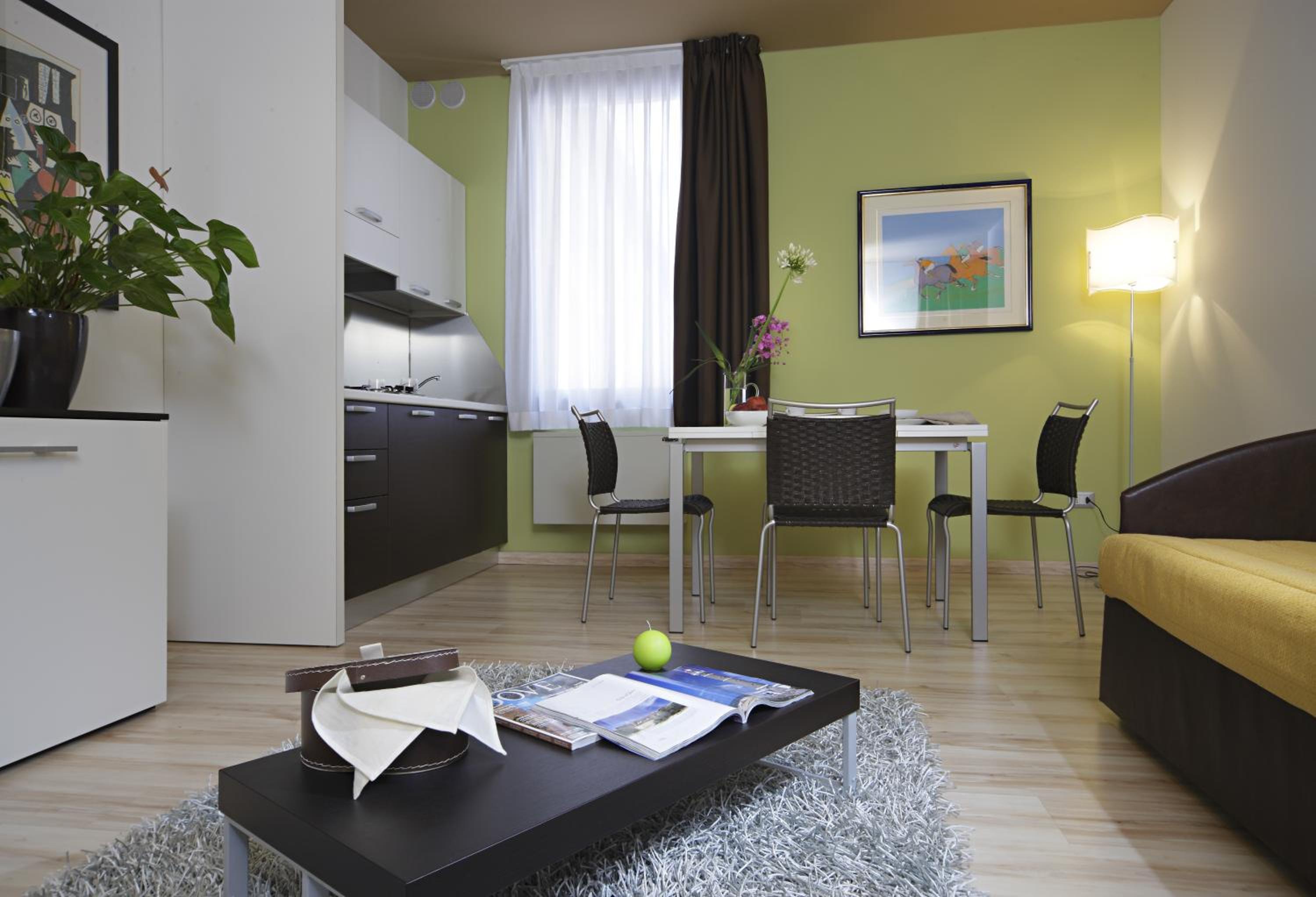 One-Bedroom Apartment - Photo 3