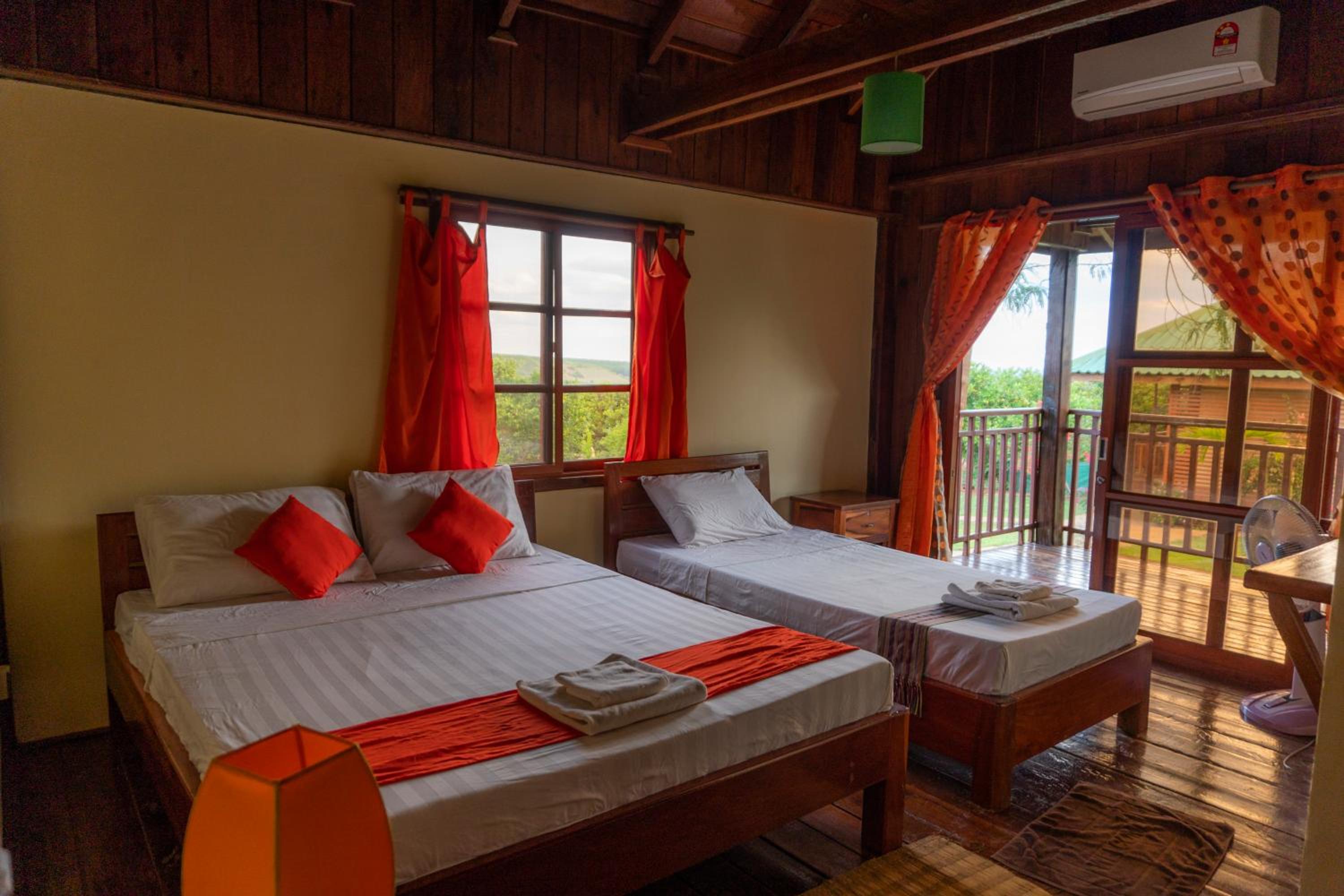 Twin Room with Balcony photo 3