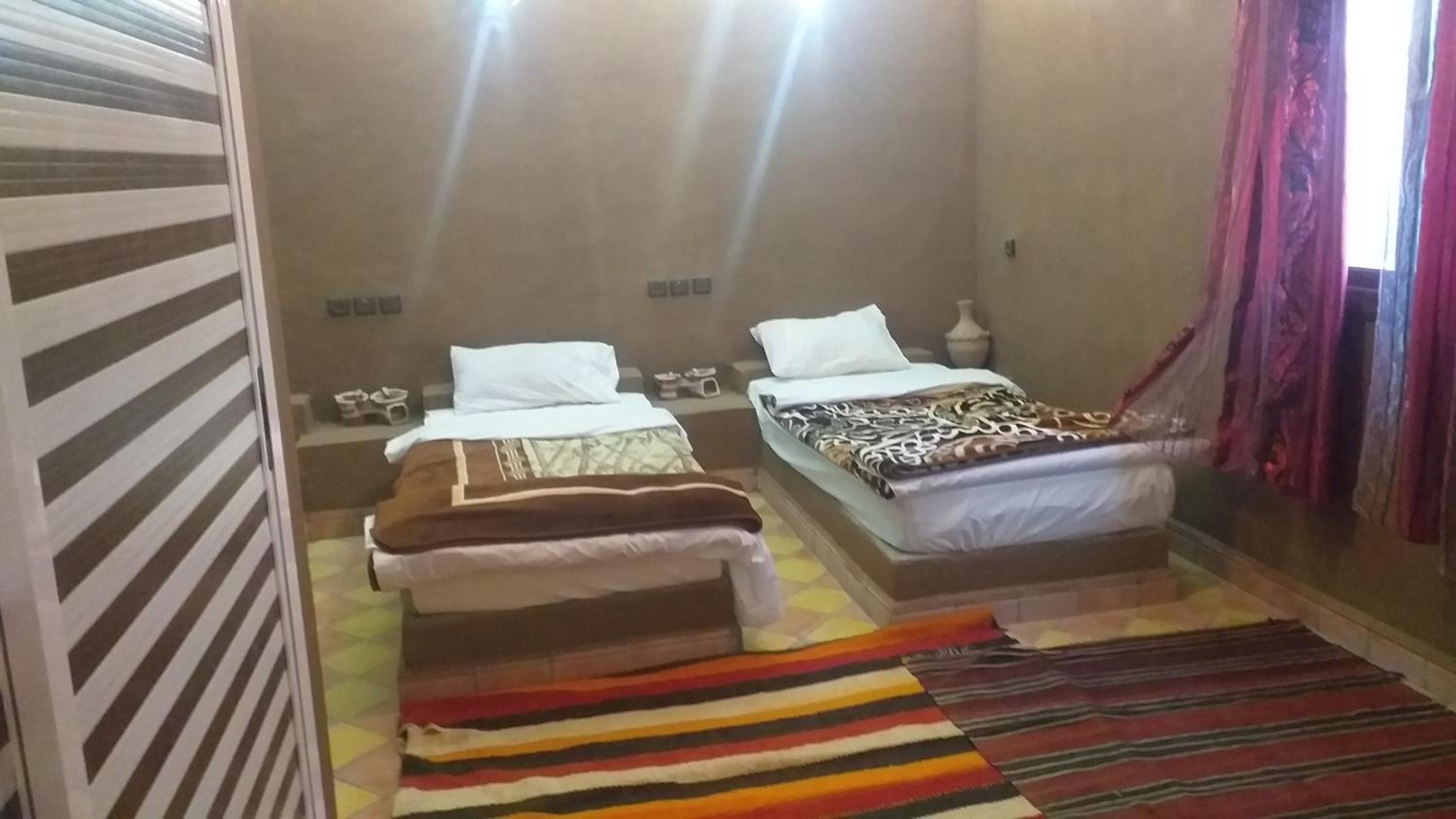 Family Room - Photo 2