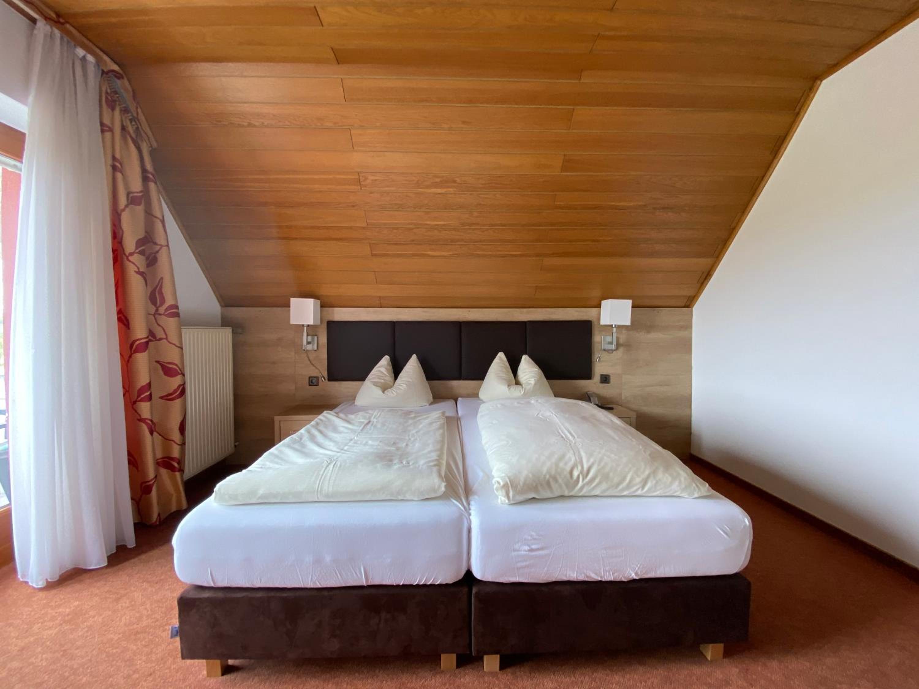 Economy Double Room photo 3