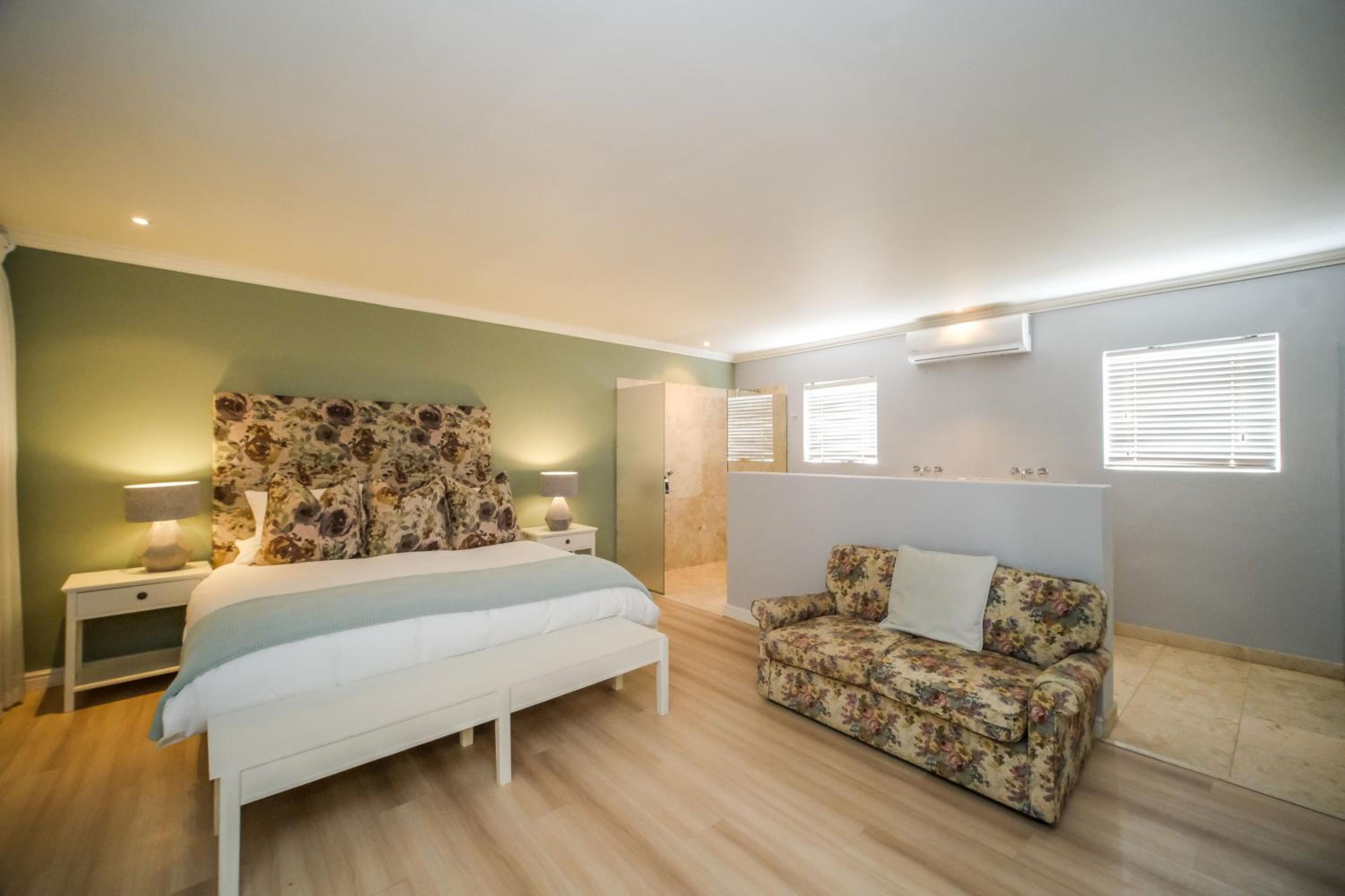 Twin/Double Room - Photo 6
